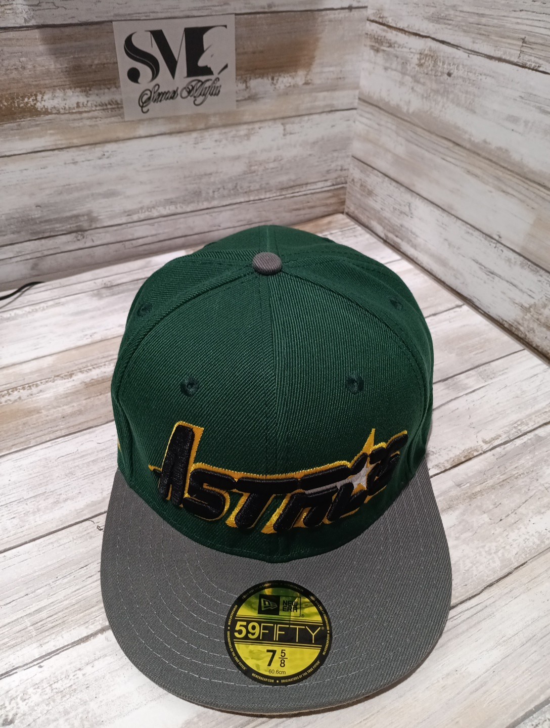 New Era 59fifty Fitted Baseball Cap Size 7-5/8 Green Color .