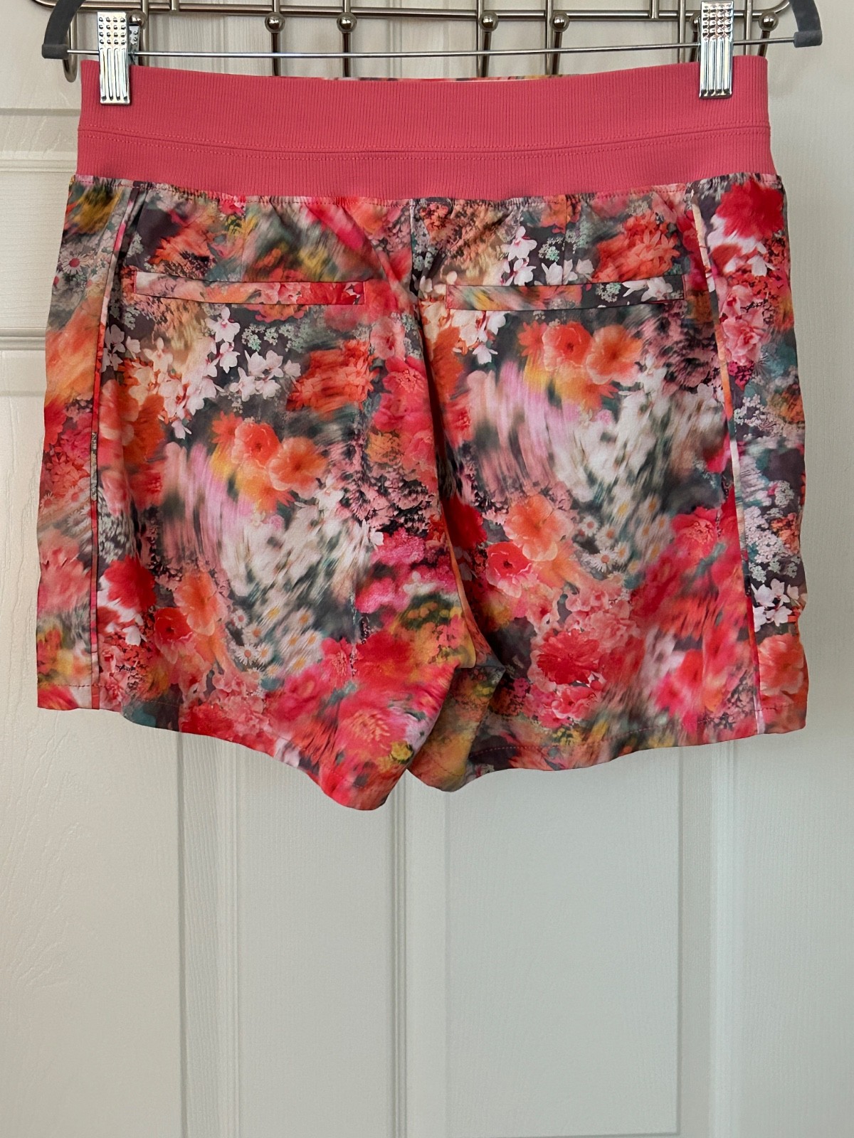 Athleta Shorts Women’s Size 6 Pink Coral Brooklyn Printed Casual Elastic Running