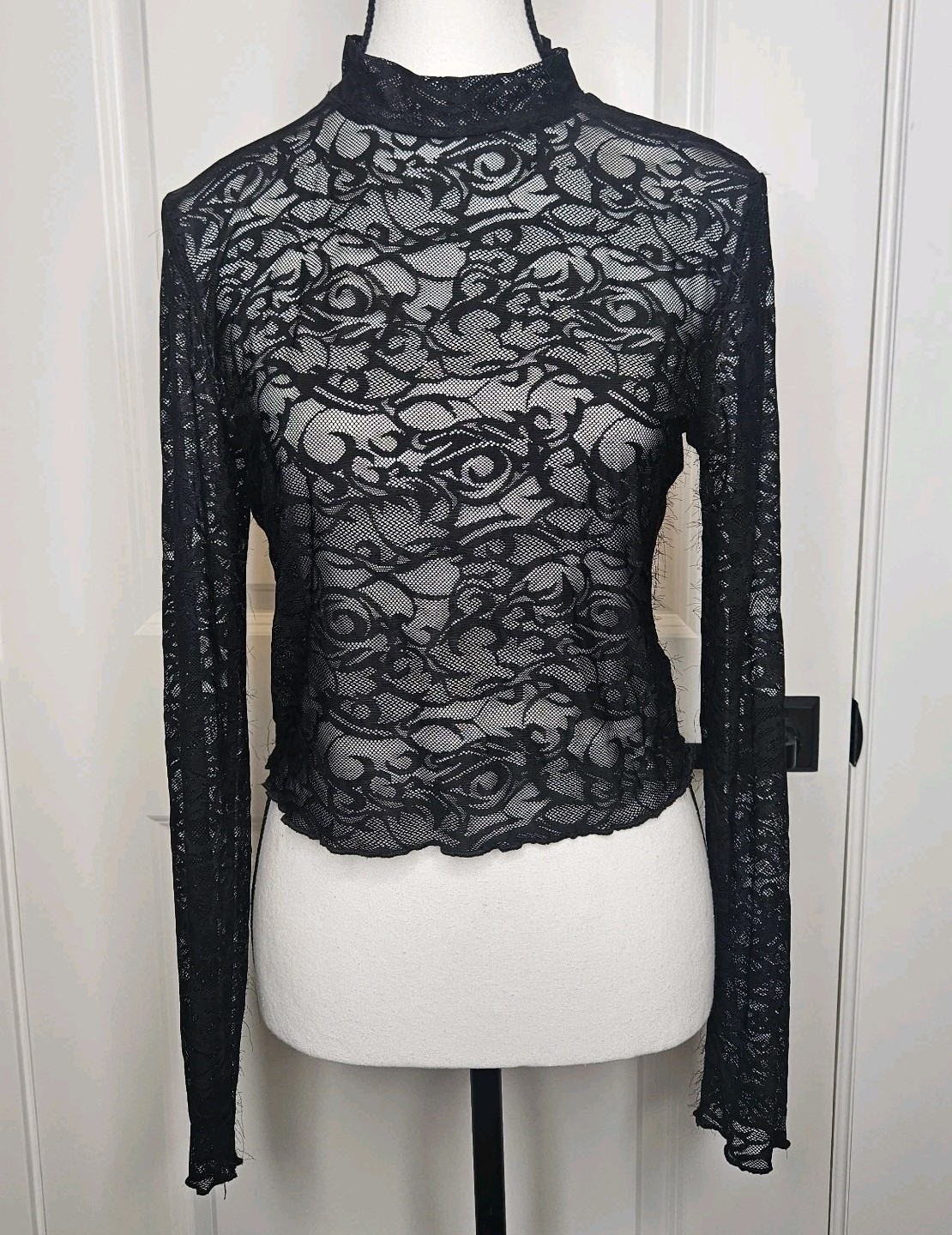 Forever 21 Lace Mesh Longsleeve Top Stretch Sheer Size Medium Black Y2k Style