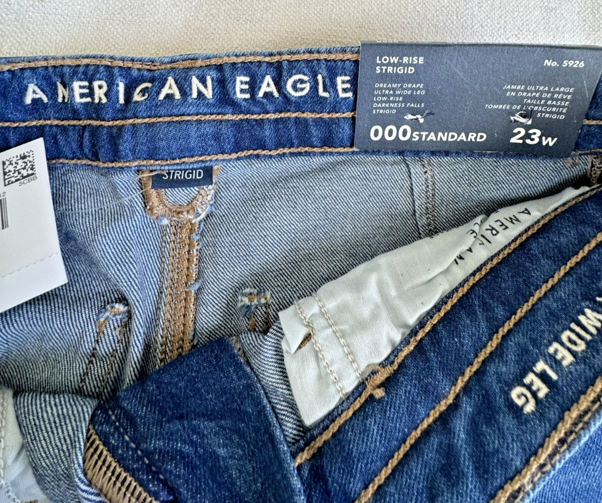 American Eagle Women’s Dreamy Drape Ultra Wide Low Rise Blue Strigid Jeans NWT