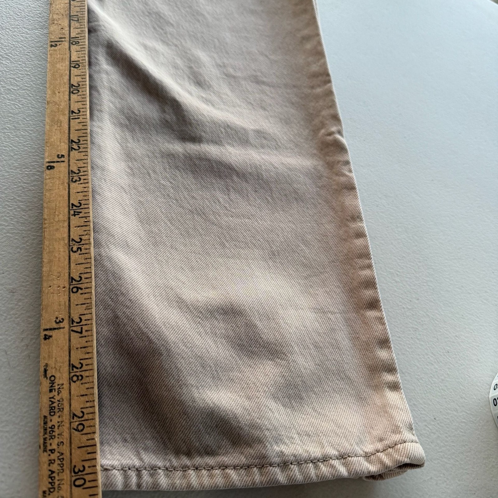 343 Levi’s SilverTab ’94 Baggy Mid Rise Straight Leg Jeans in Tan/Beige
