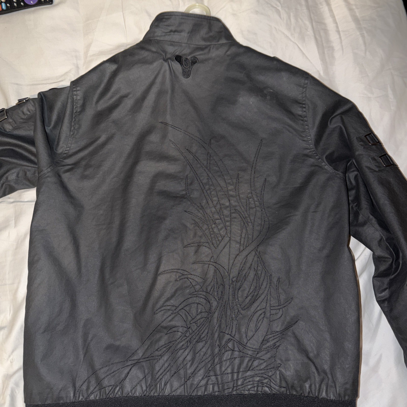 Destiny 2 Bungie Rewards Root of Nightmares Raid Jacket XL Limited Edition
