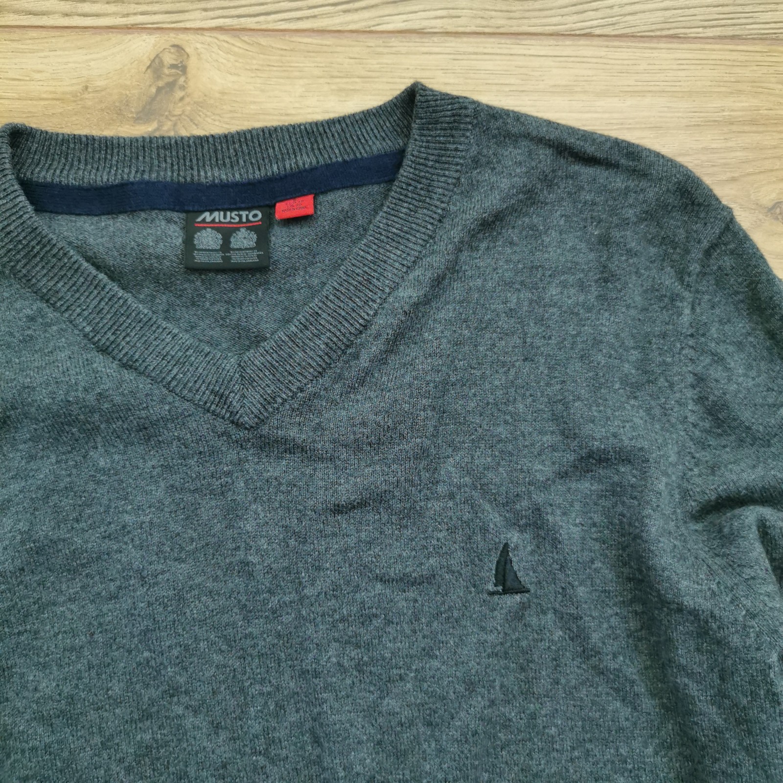 Musto Jumper Mens S Small Grey V Neck Cotton Nylon Merino Wool Yachting