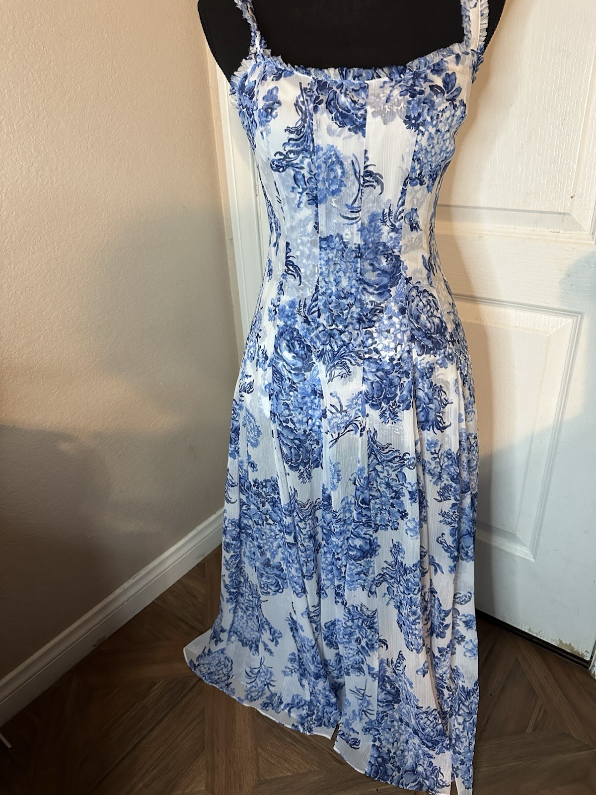 Cinq a Sept Marmo Sleeveless Coastal Bouquet blue and white floral print.