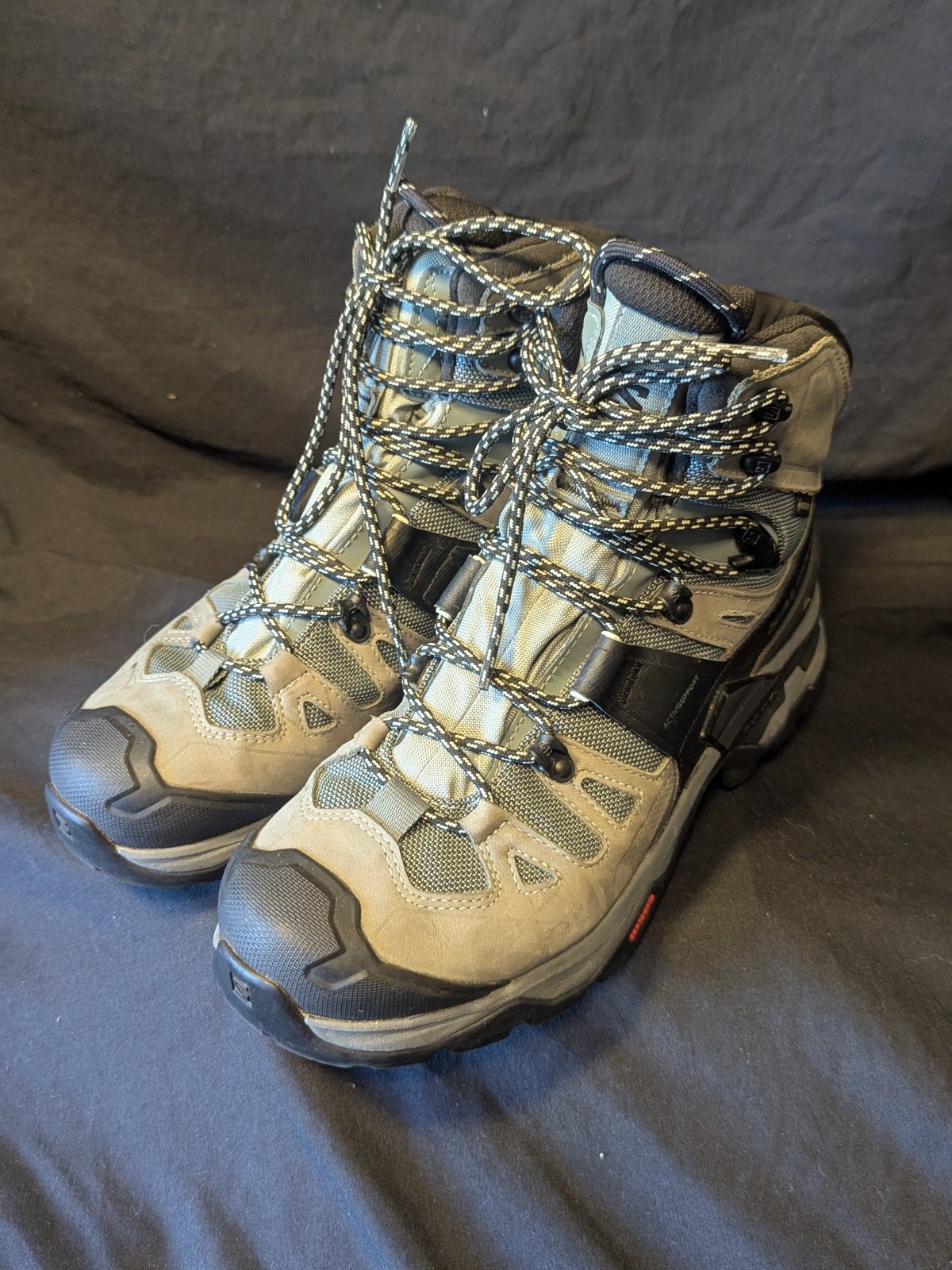 SALOMON QUEST 4 GORE-TEX HIKING BOOT – WOMEN’S EU 40-2/3 (US 8.5) Excellent Cond