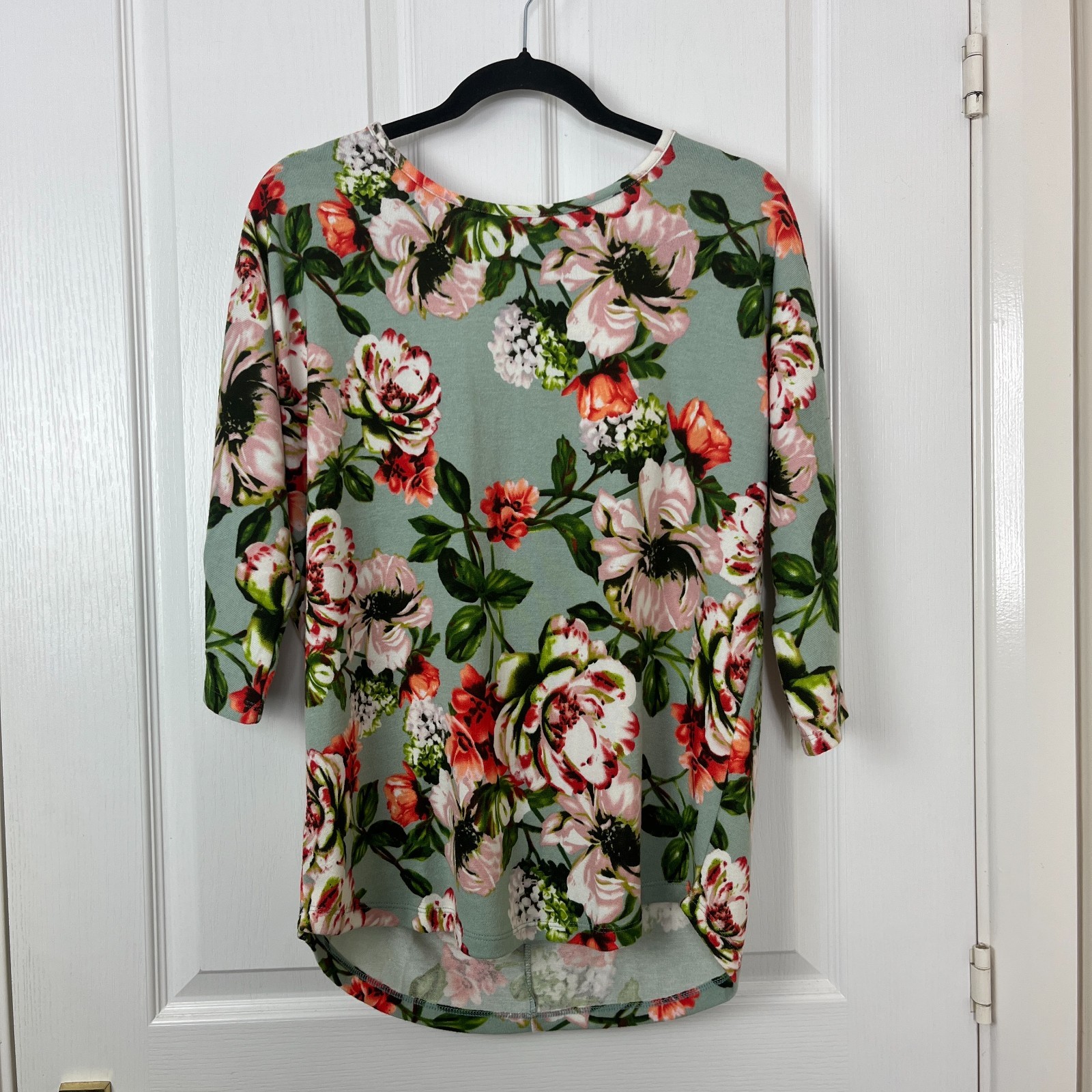 Kim & Co 3/4 Sleeve Top Womens LARGE Sage Floral Stretch Jersey Cruise Holiday