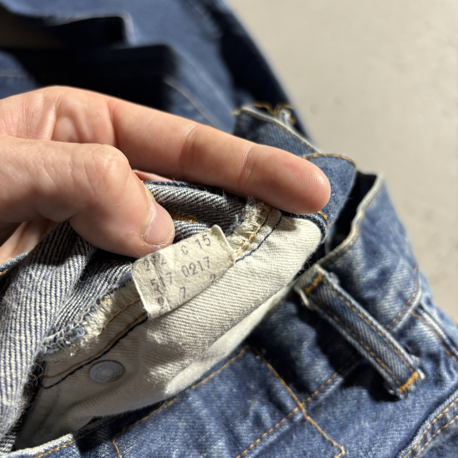 Vintage 70s Red Tab Levis 517 bootcut jeans talon zipper size 28×32
