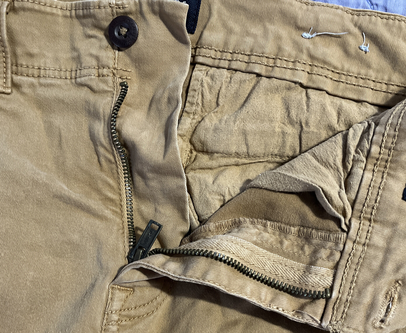 American Eagle Brown/Tan extreme flex, Men’s, Reg, size 31 X 32, B7D7