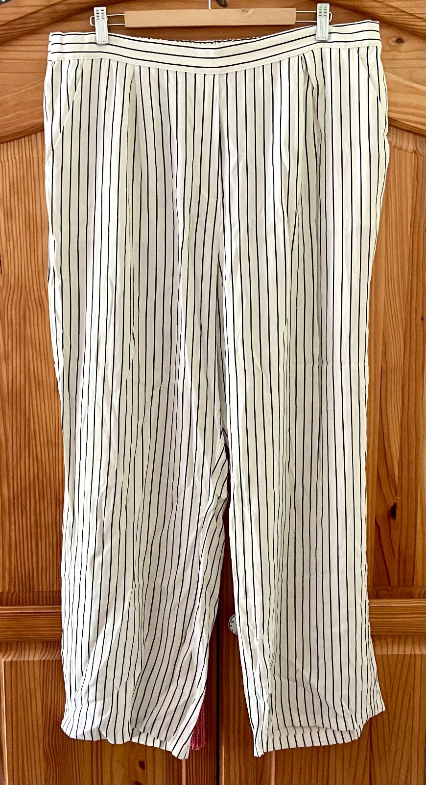 F&F White Stripe Trousers | Lightweight | Elasticated Waist | Pockets | Size 18