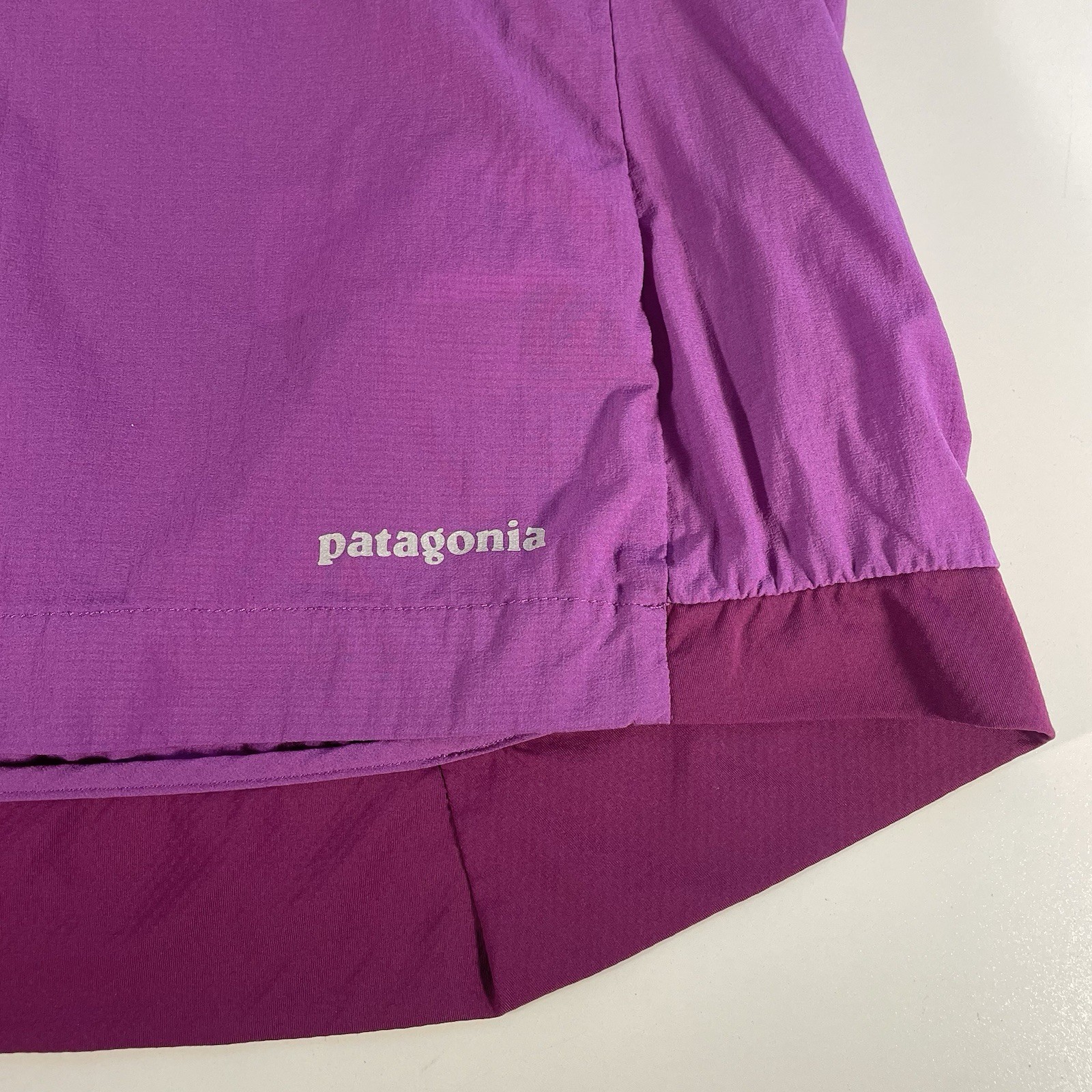 Patagonia Airshed Pullover Jacket Womens Medium Purple 1/2 Zip Lightweight 24195