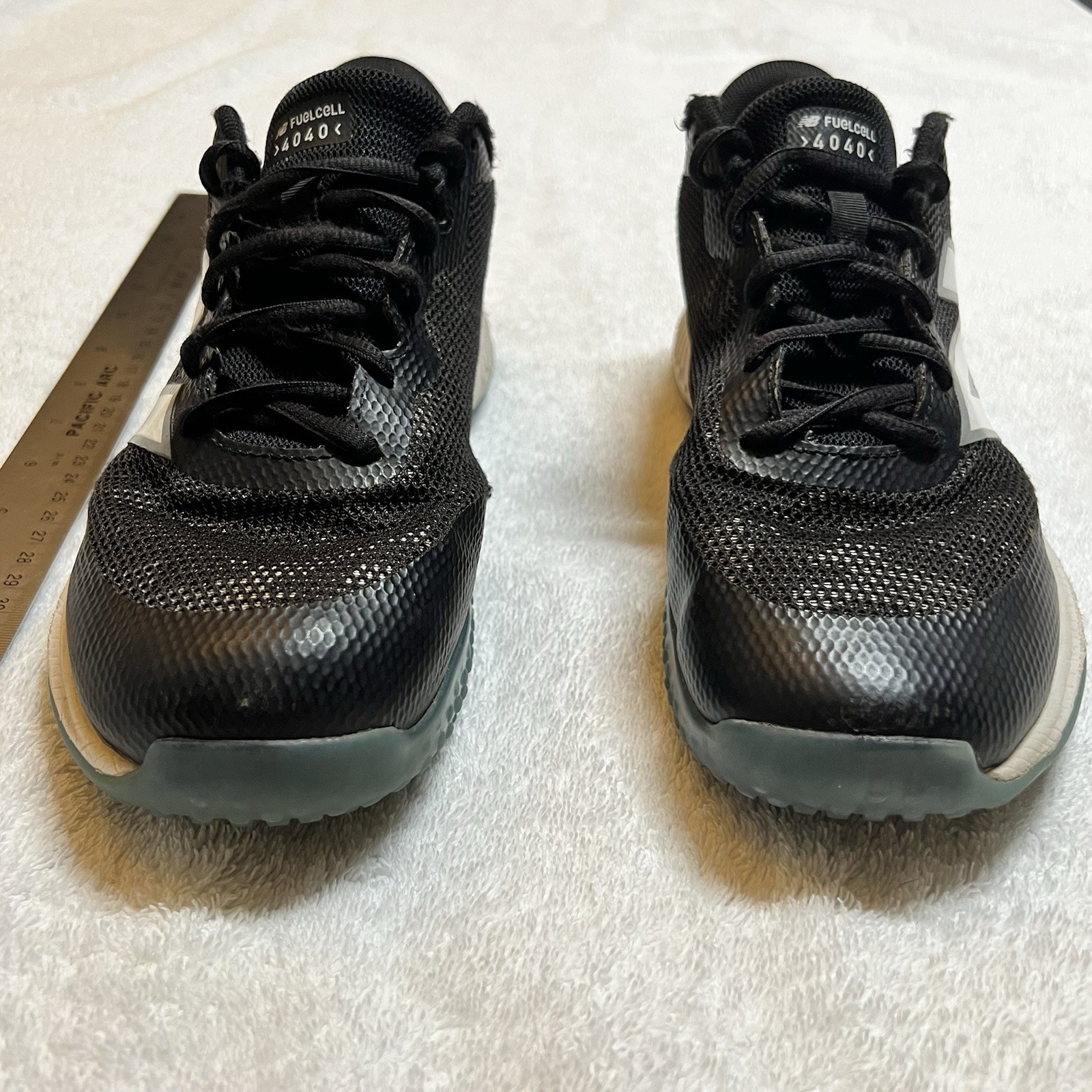 New Balance FuelCell 4040v7 TF Black Ice Blue Women’s Size 8 US