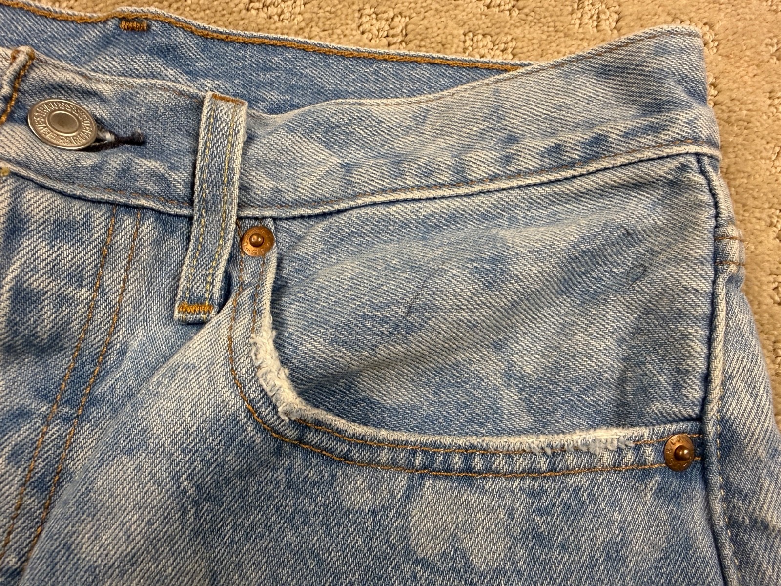 Womans Levis 501 Shorts Distressed Cutoff Athens Blossom Floral Wash Flowers W28