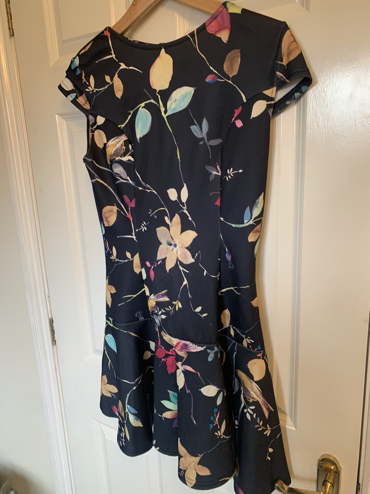 Short Black Dress Size 12 Floral design – Free Returns