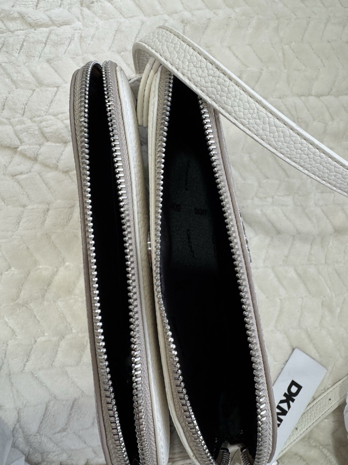 DKNY Logo Print Women’s Crossbody Bag Gray/White Double Zip Adjustable Strap