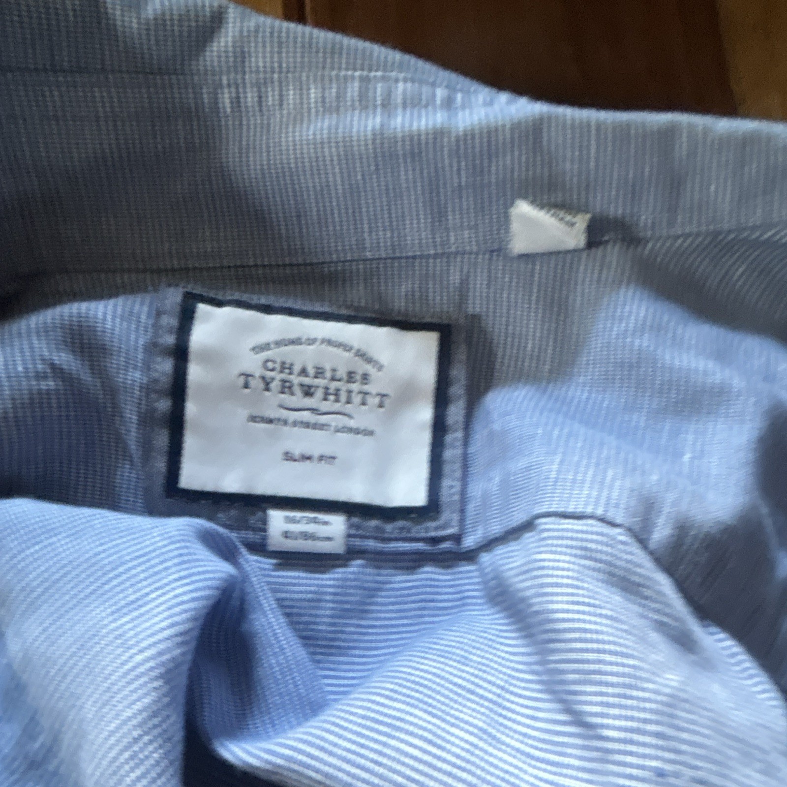 Charles Tyrwhitt Slim Fit Blue Striped Cotton Non-Iron Dress Shirt 15/34