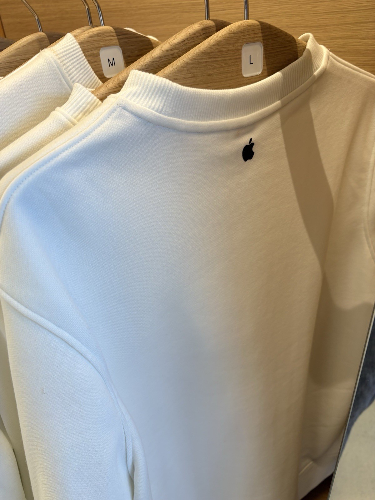 2026 WWDC New Apple Park Crewneck Pullover Sweatshirt Vintage 90s Logo