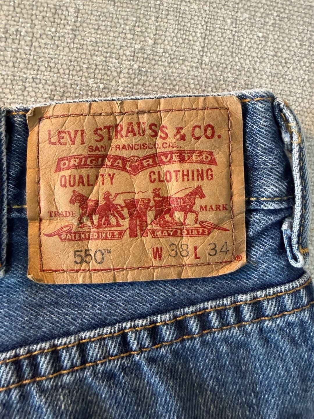 Levi’s 550 Relaxed Fit Jeans Blue Medium Wash 38×34