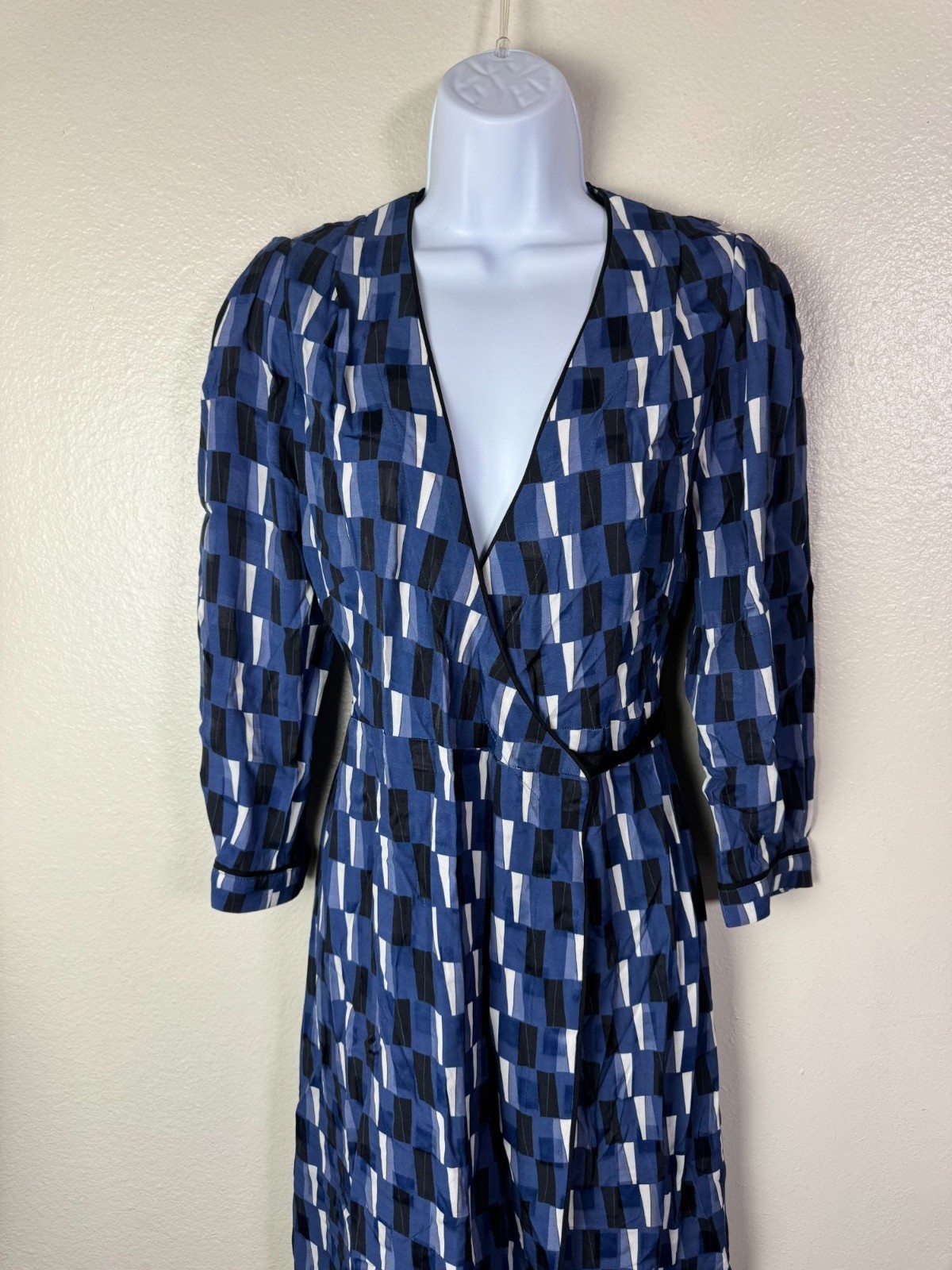 Cefinn Blue Black White Geometric True Wrap Midi Dress US Size 4 3/4 Sleeves