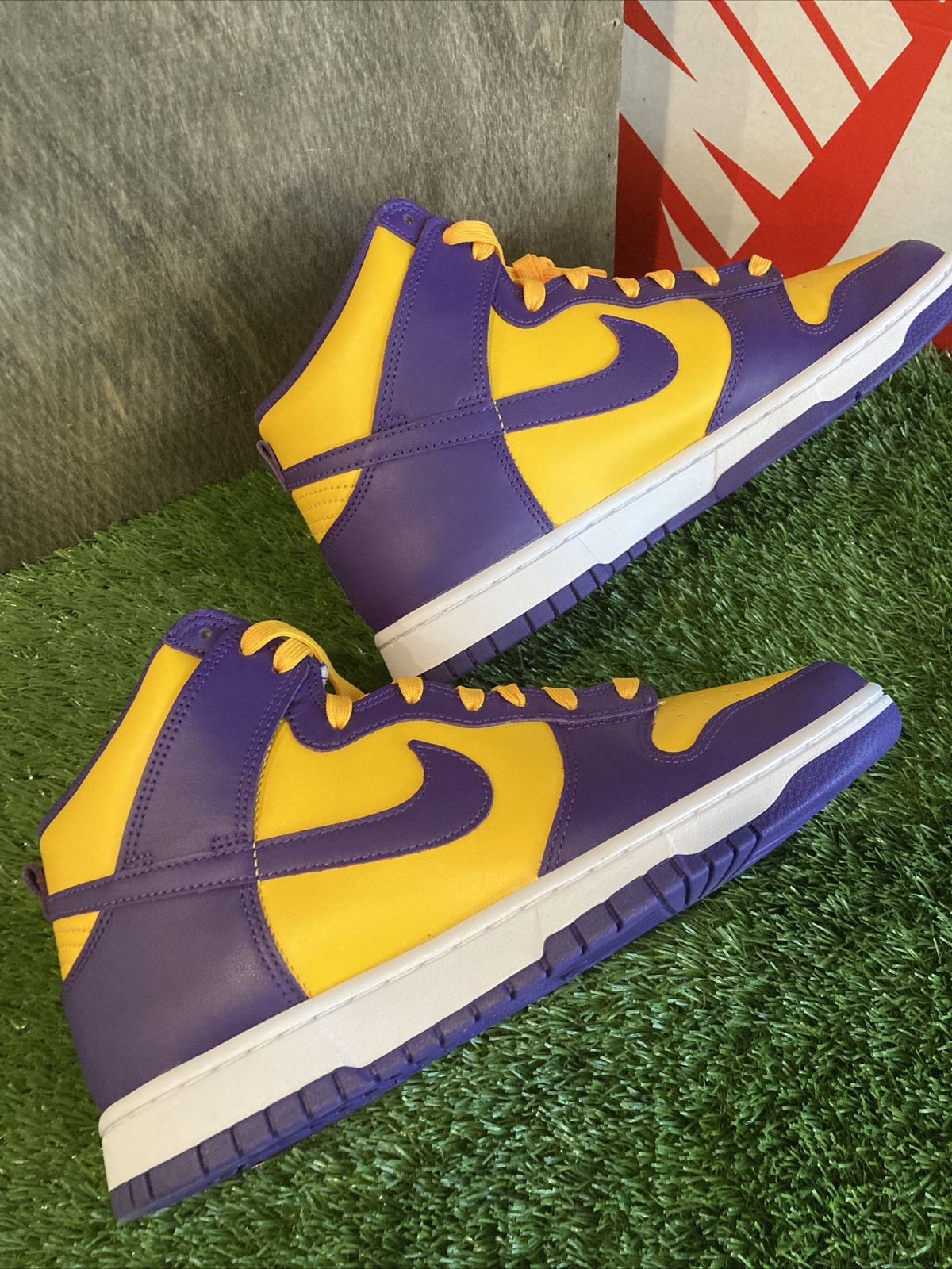 Nike Dunk High Lakers: DD1399-500 Size 10