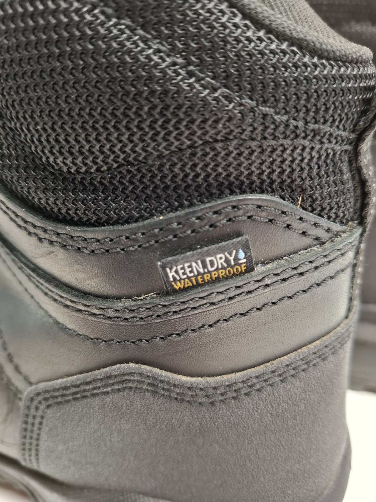 Keen Utility 6” Carbon Fiber Toe Waterproof Black Work Boots Mens 11 D