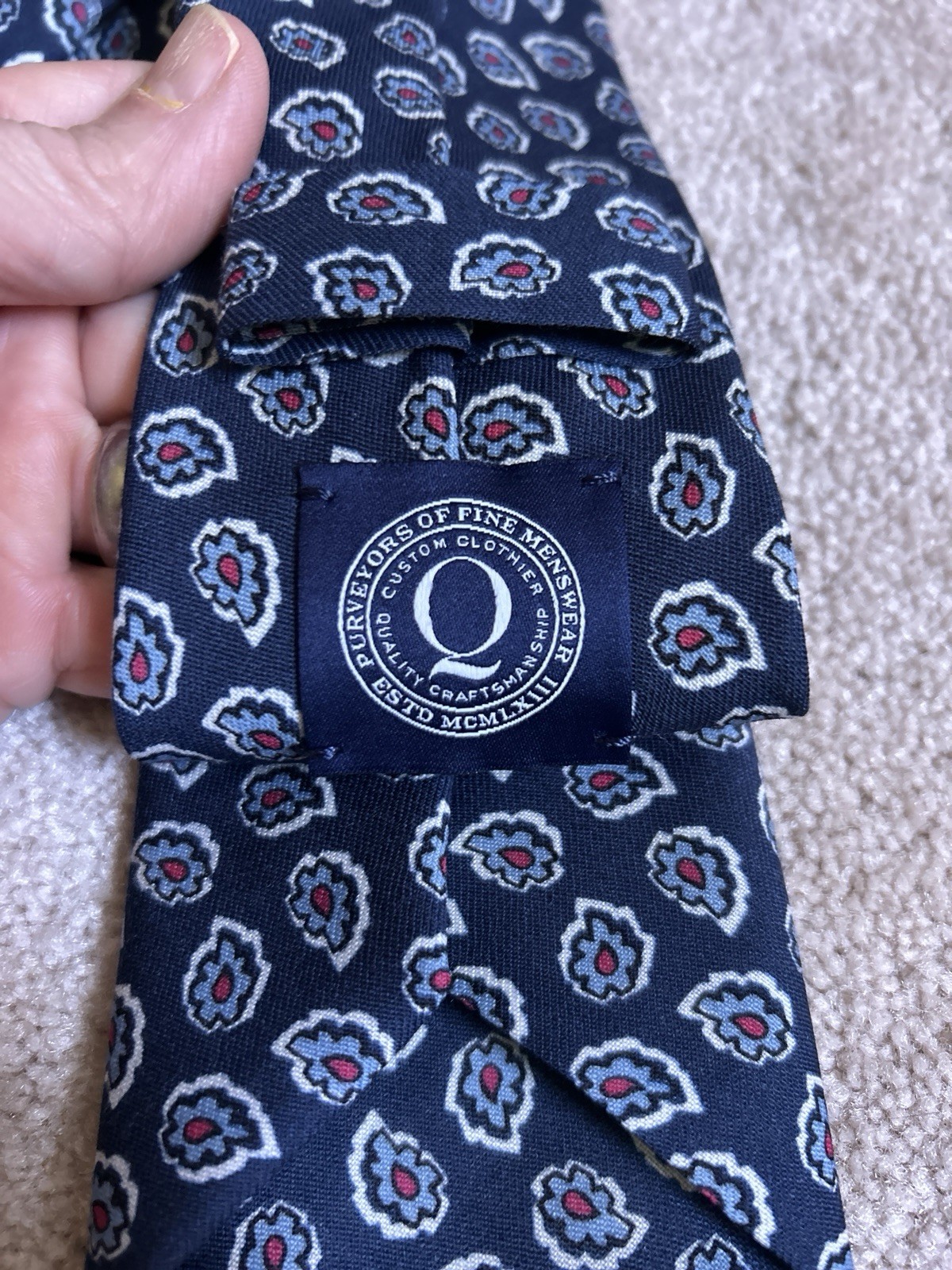 Q. CLOTHIER tie 100% wool – blue w/ abstract paisleys – 3 1/8″