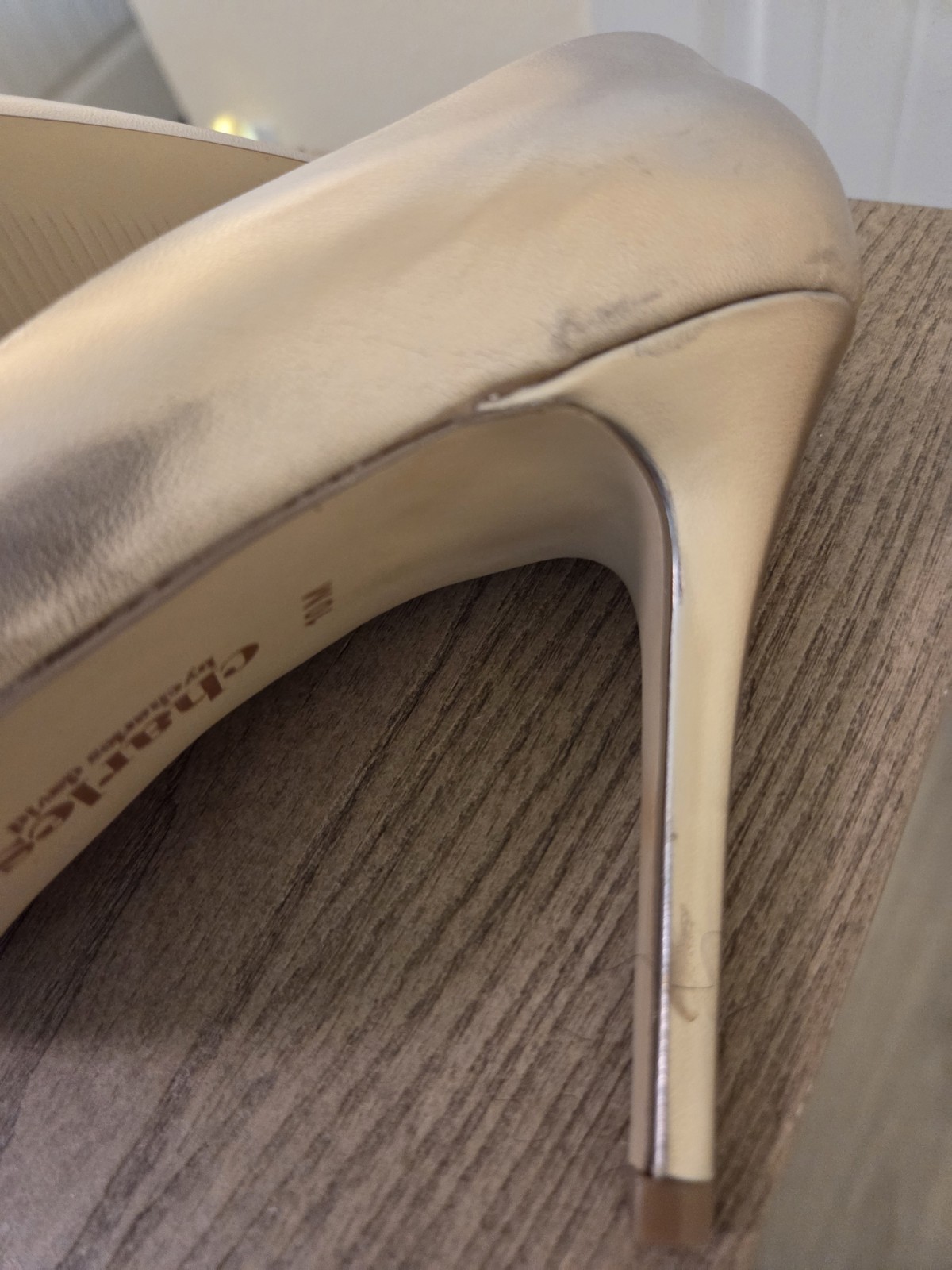 Charles By Charles David Women’s Rose Gold Leather Pumps US Size 10