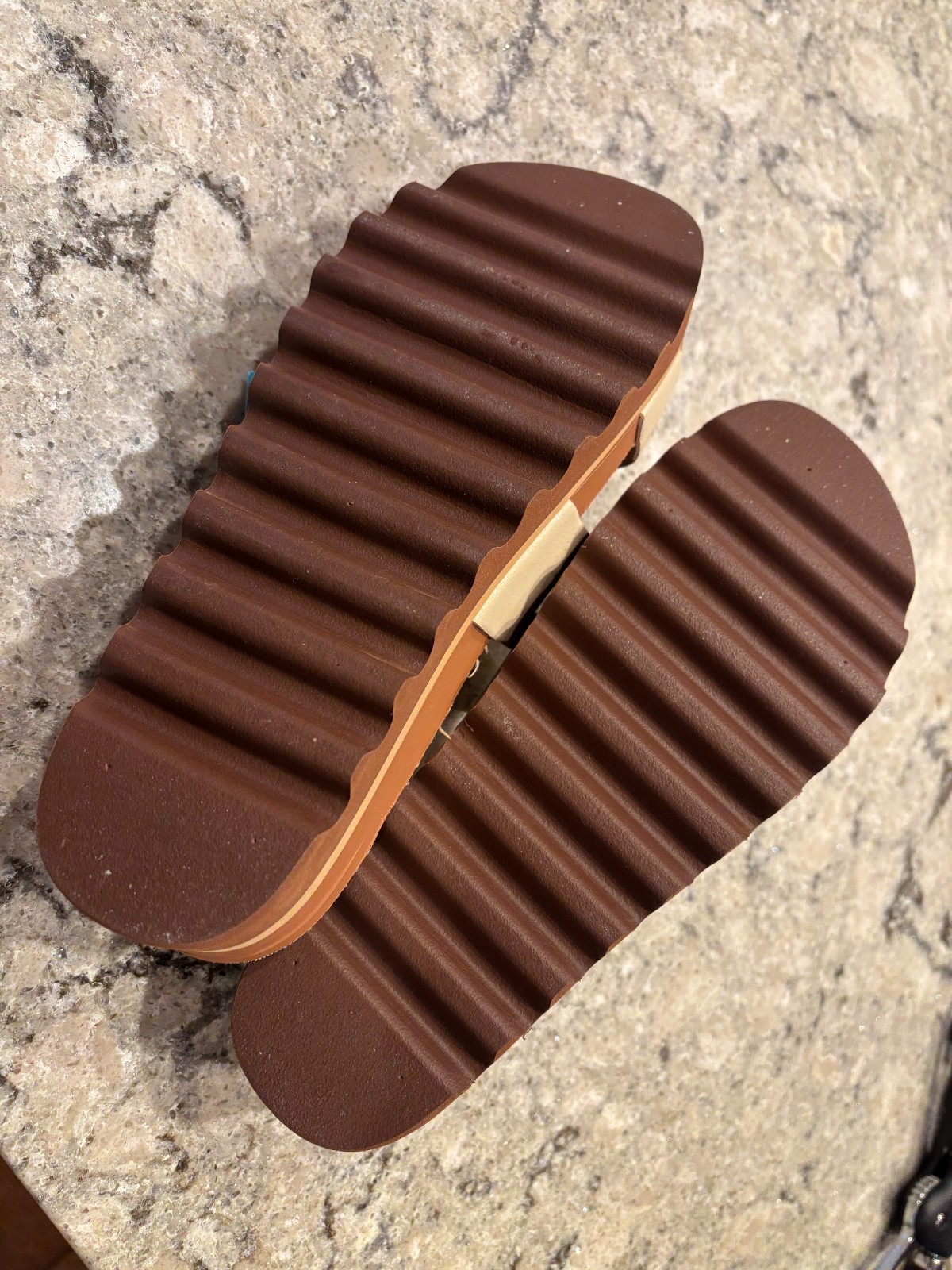 Reef Sandals – Cushion Vista High – Color Sand – US Size 8 EU Size 38.5