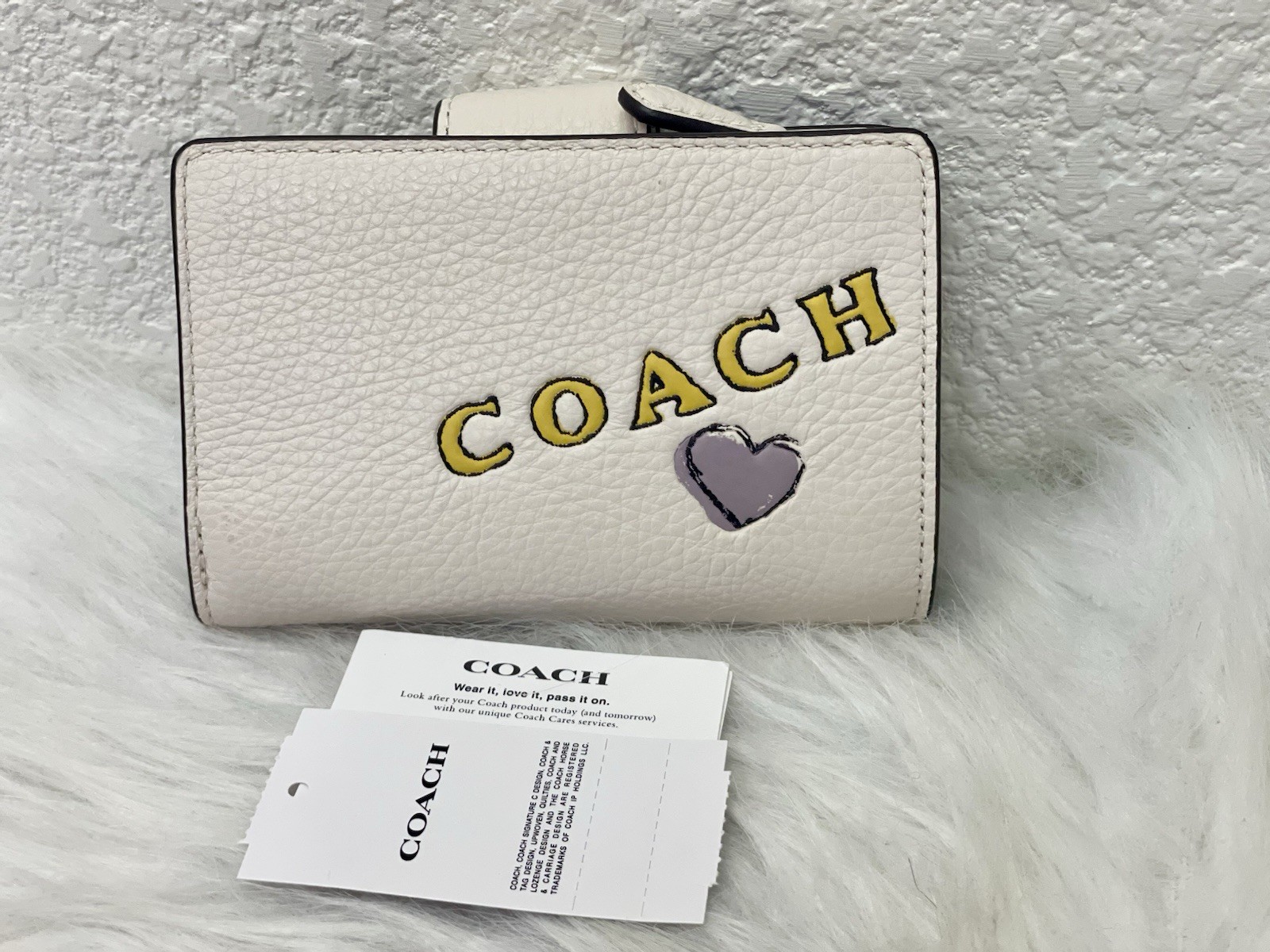Coach Medium Corner Zip Wallet With Sketch Print In Gold/Chalk Multi CAO94 NWT