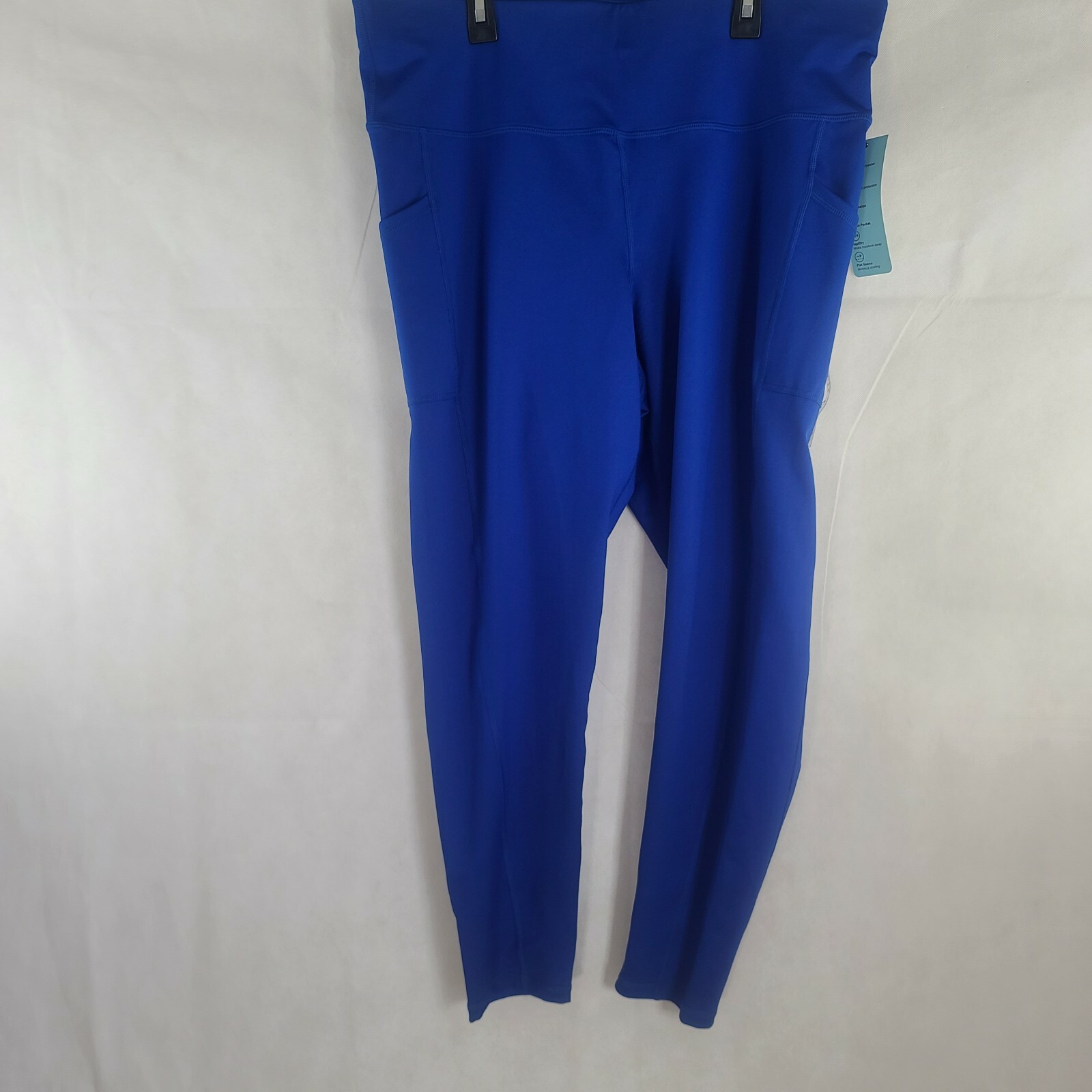 Ideology Women’s High-Rise Cropped Side-Pocket Leggings WP-016