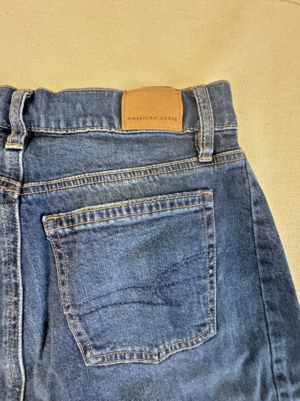 American Eagle Womens Dreamy Drape Barrel Mid Rise Blue Strigid Jeans NWT