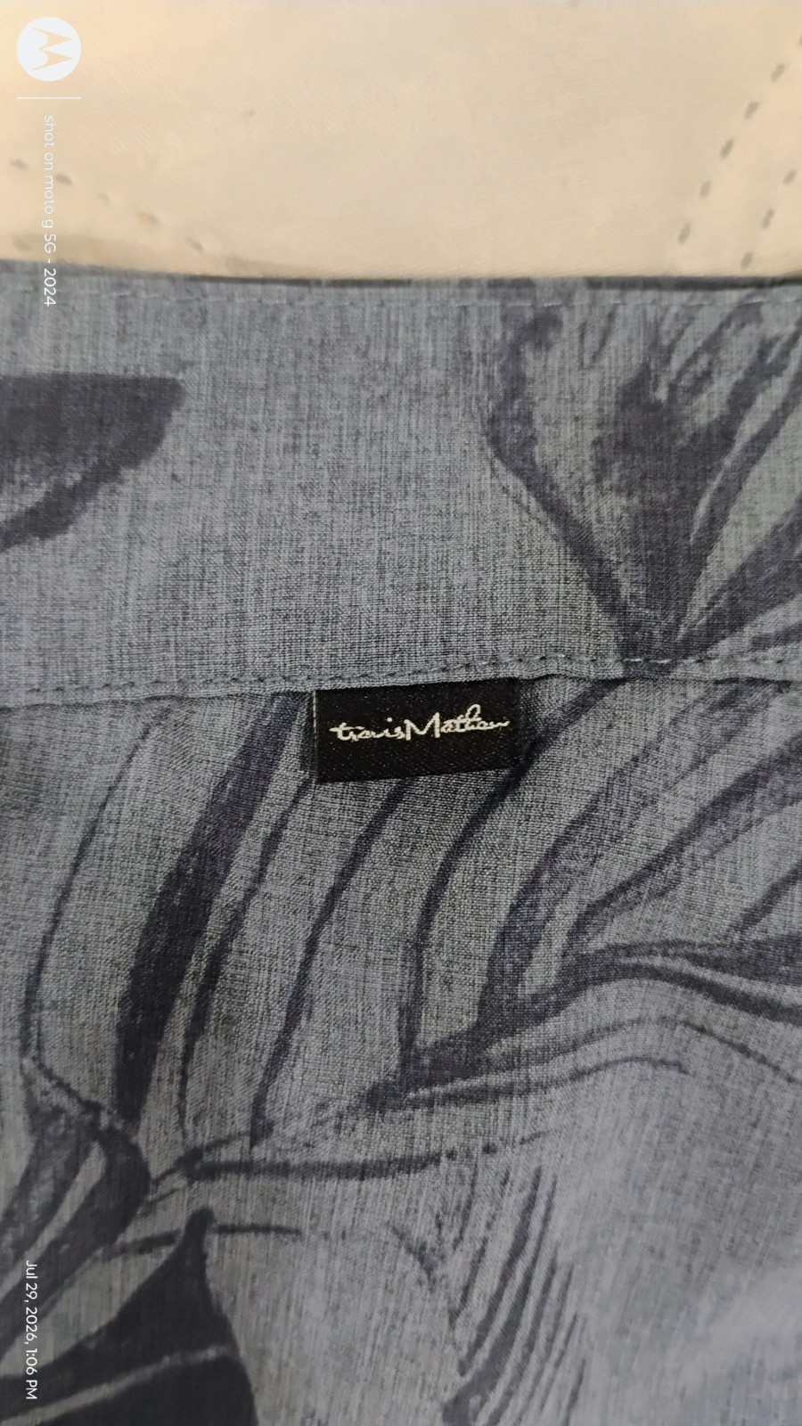 TravisMathew Men’s Bermuda Shorts Blue Tropical Floral Flat Front Pockets 10in
