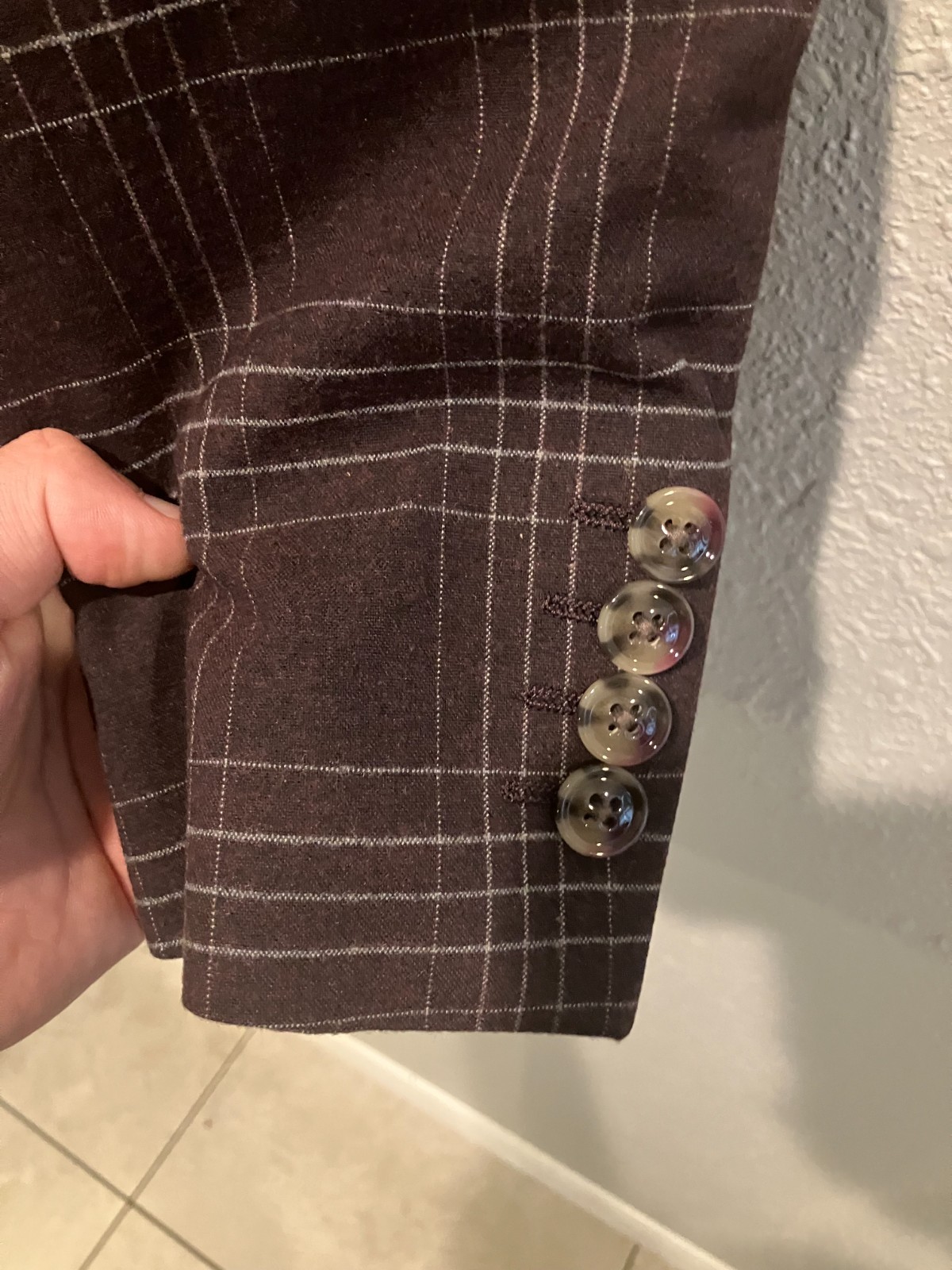 $360 Tayion Collection Men’s 42S Classic-Fit Plaid Suit Jacket Burgundy BNWT
