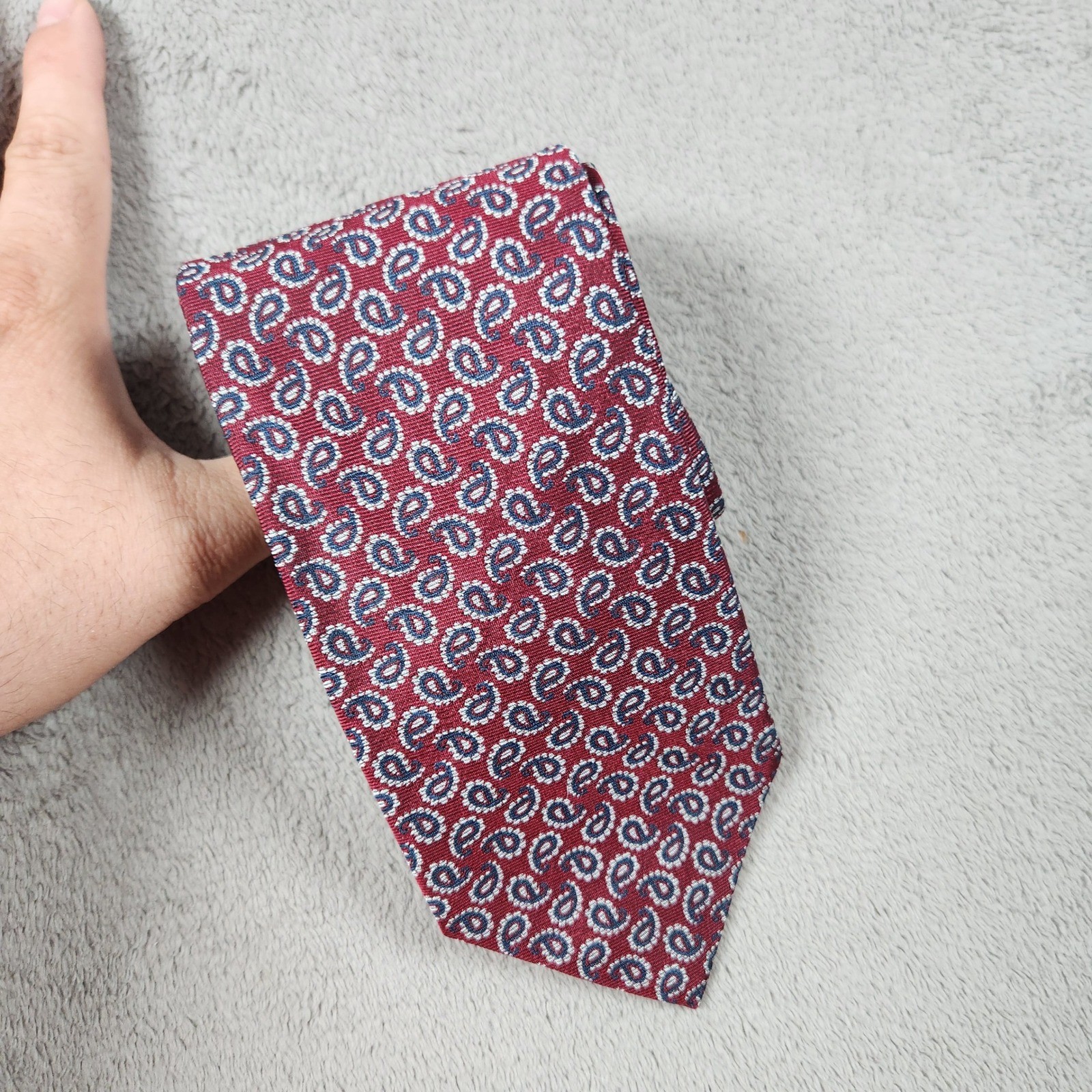 Brooks Brothers Paisley Silk Necktie Classic Business Tie 3.25in Mens Red Blue