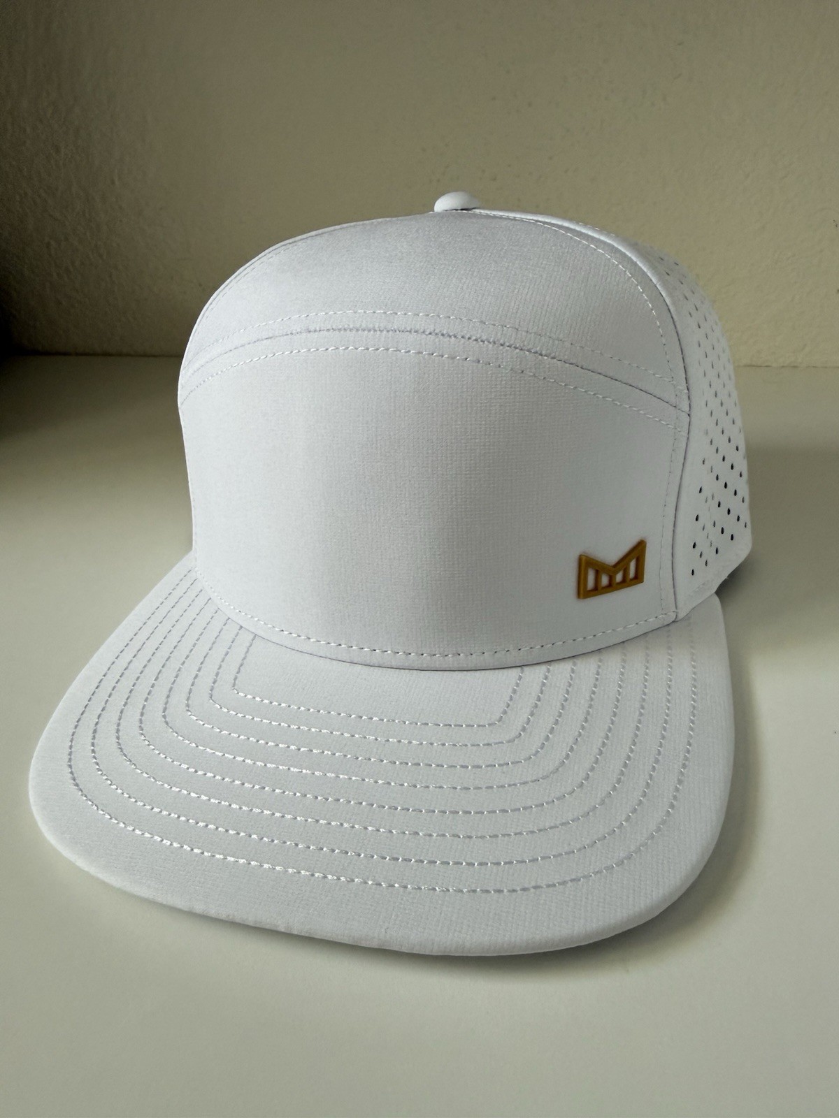 Melin Trenches Hat White/Gum