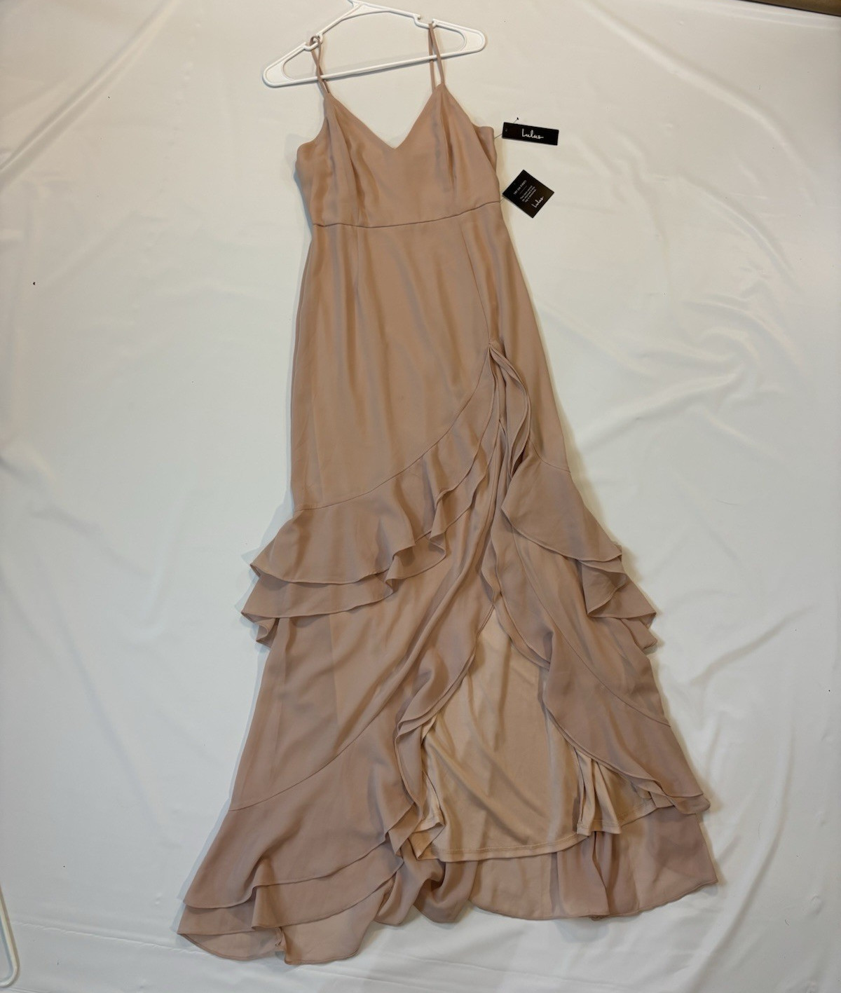 Lulus Women’s Beige V-Neck Chiffon Ruffle Maxi Dress Polyester Size M E-7