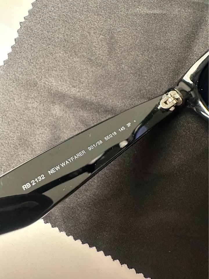Ray-Ban RB 2132 New Wayfarer Polarized Sunglasses – Brand New Standard 52mm Size