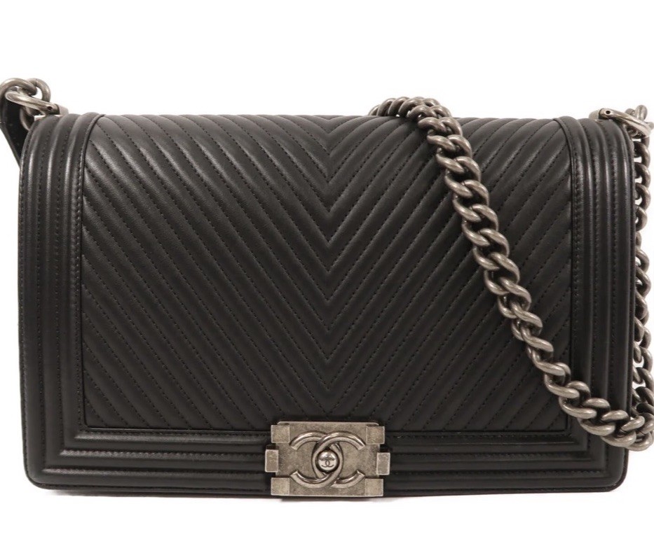 CHANEL Black Chevron Quilted Shoulder Bag Turn Lock Silver Chain Strap boy bag