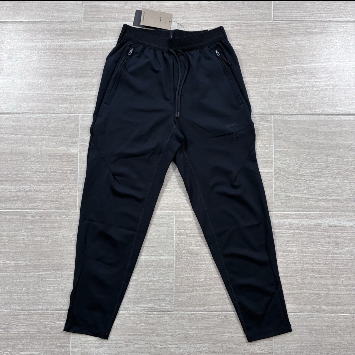 Nike APS Dri-FIT Stealth Versatile Pants FN3020-010 Black Men’s Size Medium NEW