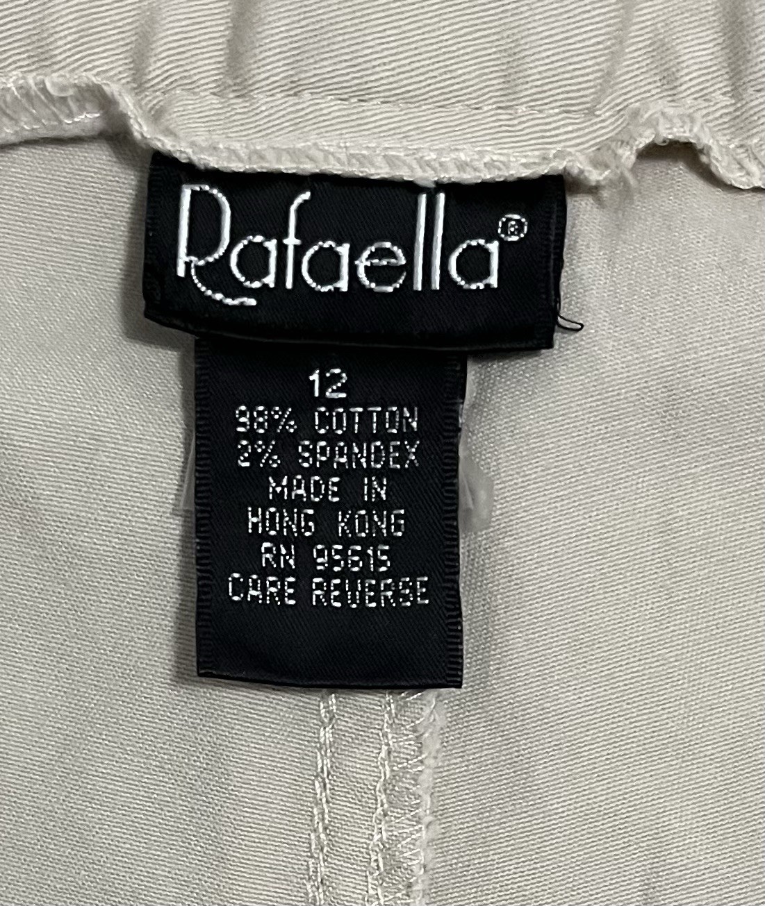 Rafaella Women’s Beige Cargo Capri Pants Solid Stretch Pockets Button Zip