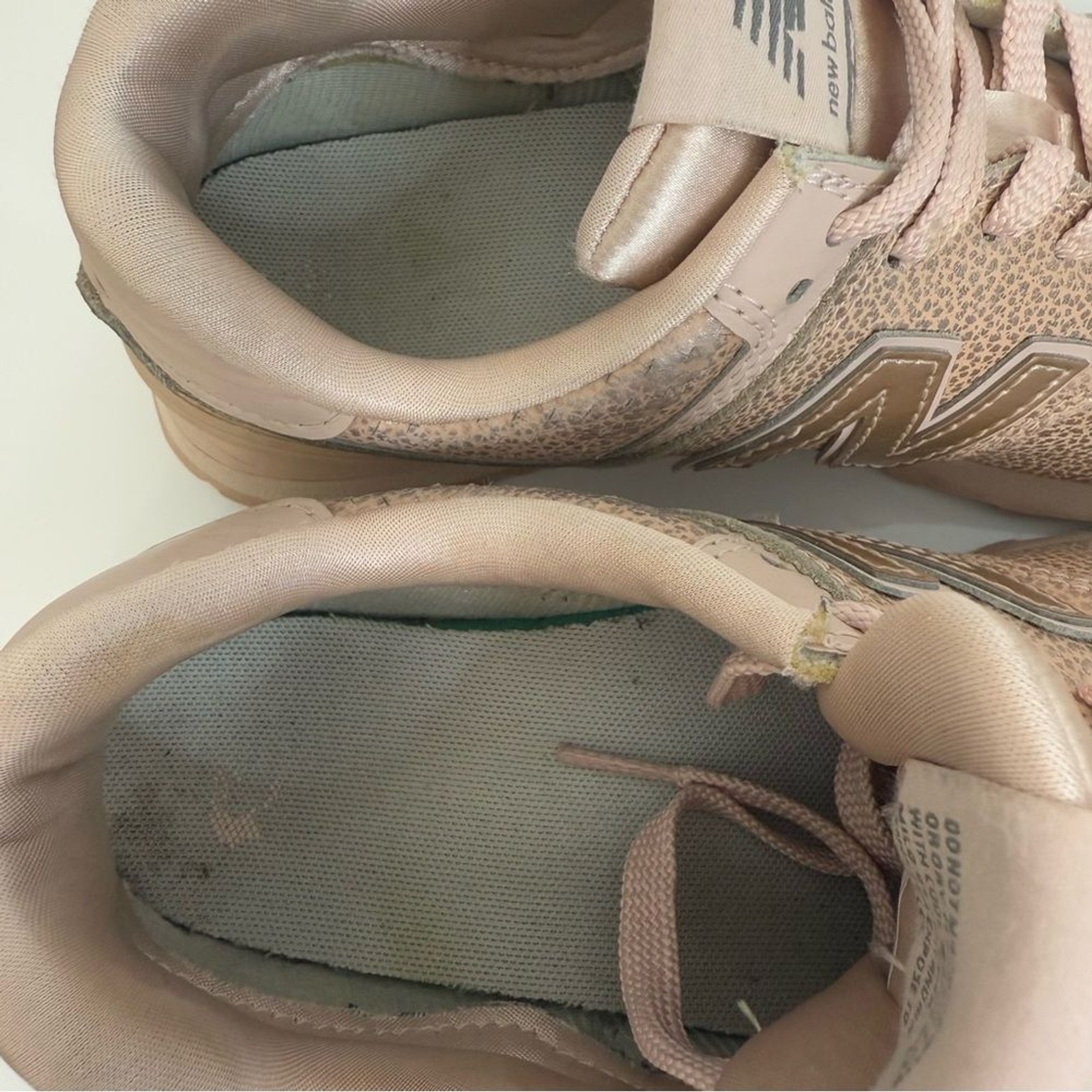New Balance 574 Pebbled Metallic Leather Sneaker Women’s Sz 7.5 Pink Rose Gold