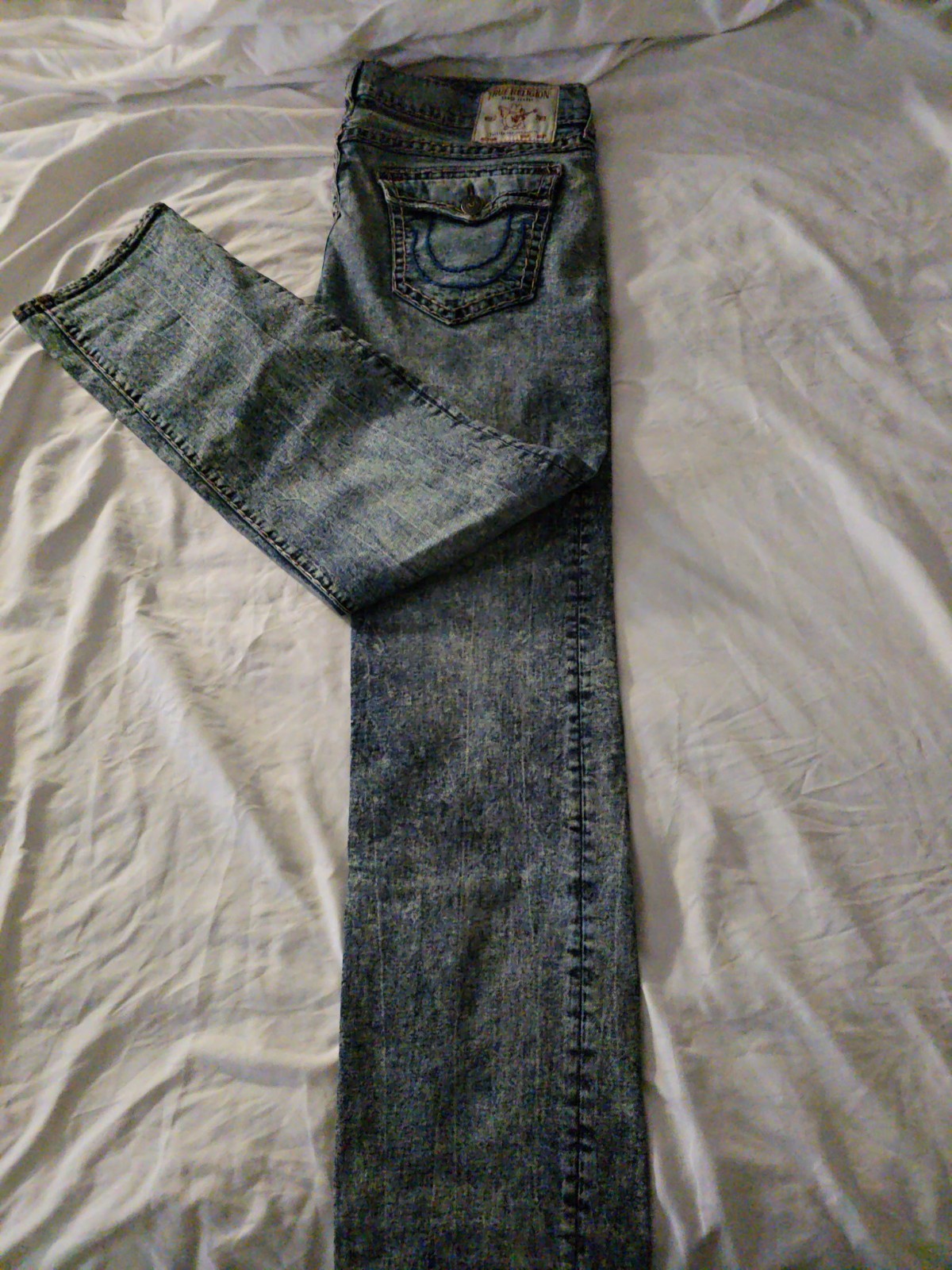 True Religion Men’s Blue Medium Wash Straight Fit Denim Jeans 5-Pocket Button