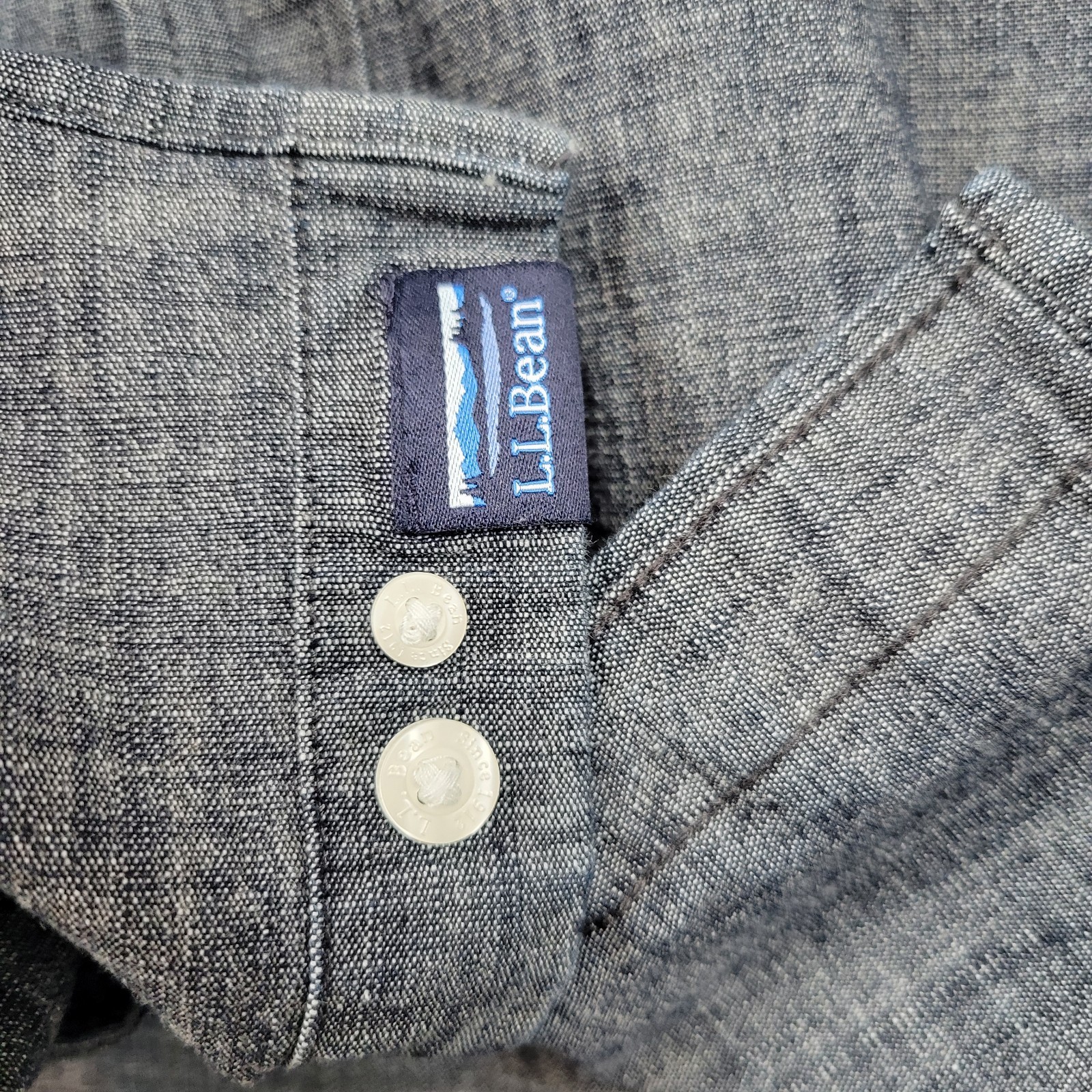 LL Bean Chambray Shirt Mens 2XL Blue Long Sleeve Pocket Slightly Fitted Stretch