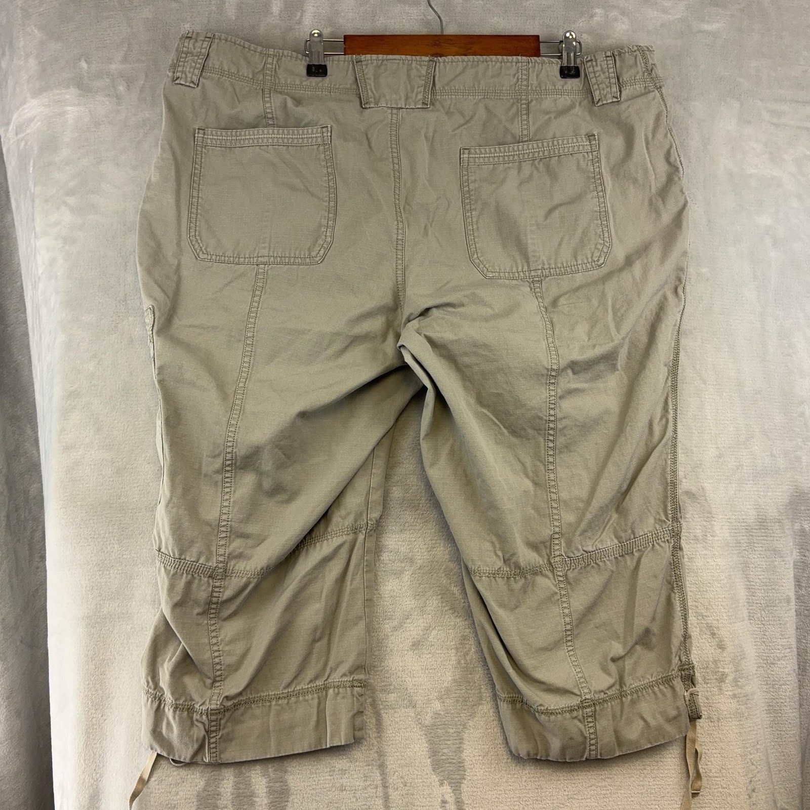 Eddie Bauer Capri Pants Womens 22W Beige Cotton Drawstring Cargo Pocket Relaxed