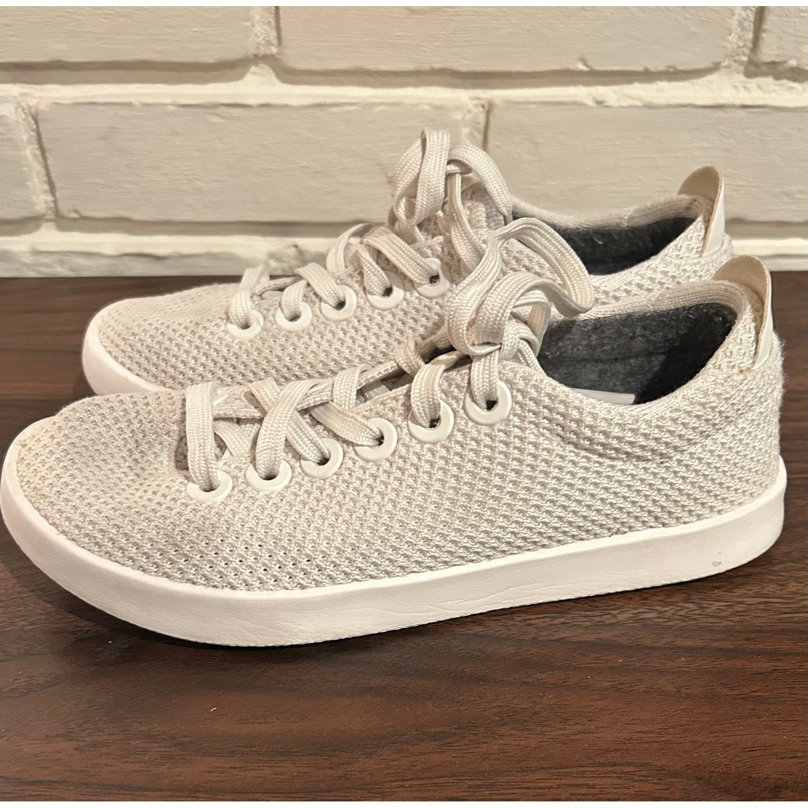 Allbirds Tree Pipers Chalk White Eucalyptus Tree Fiber Sneakers Womens 6 TP W6