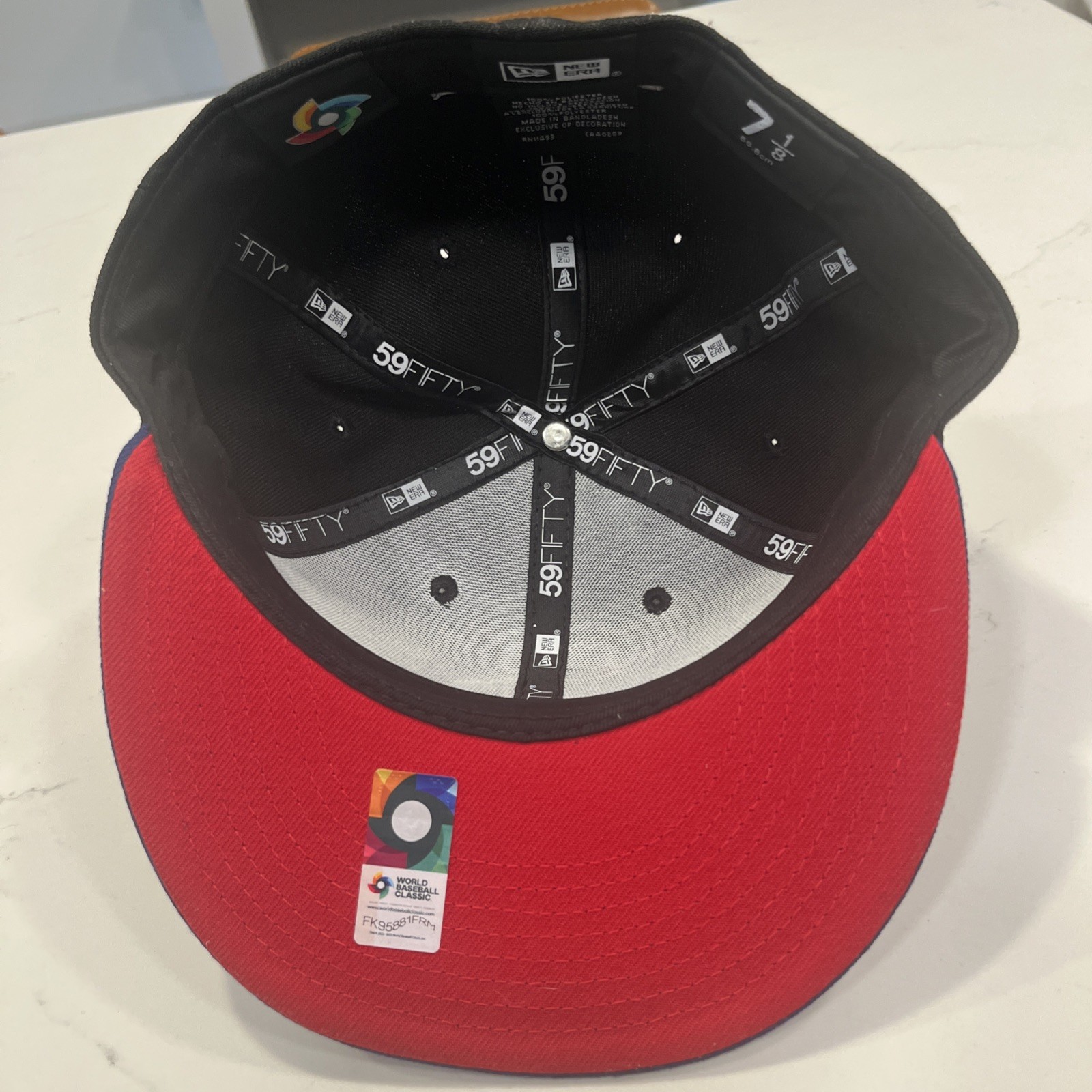 New Era Dominican Republic World Baseball Classic Hat Fitted 7 1/8 Black Blue
