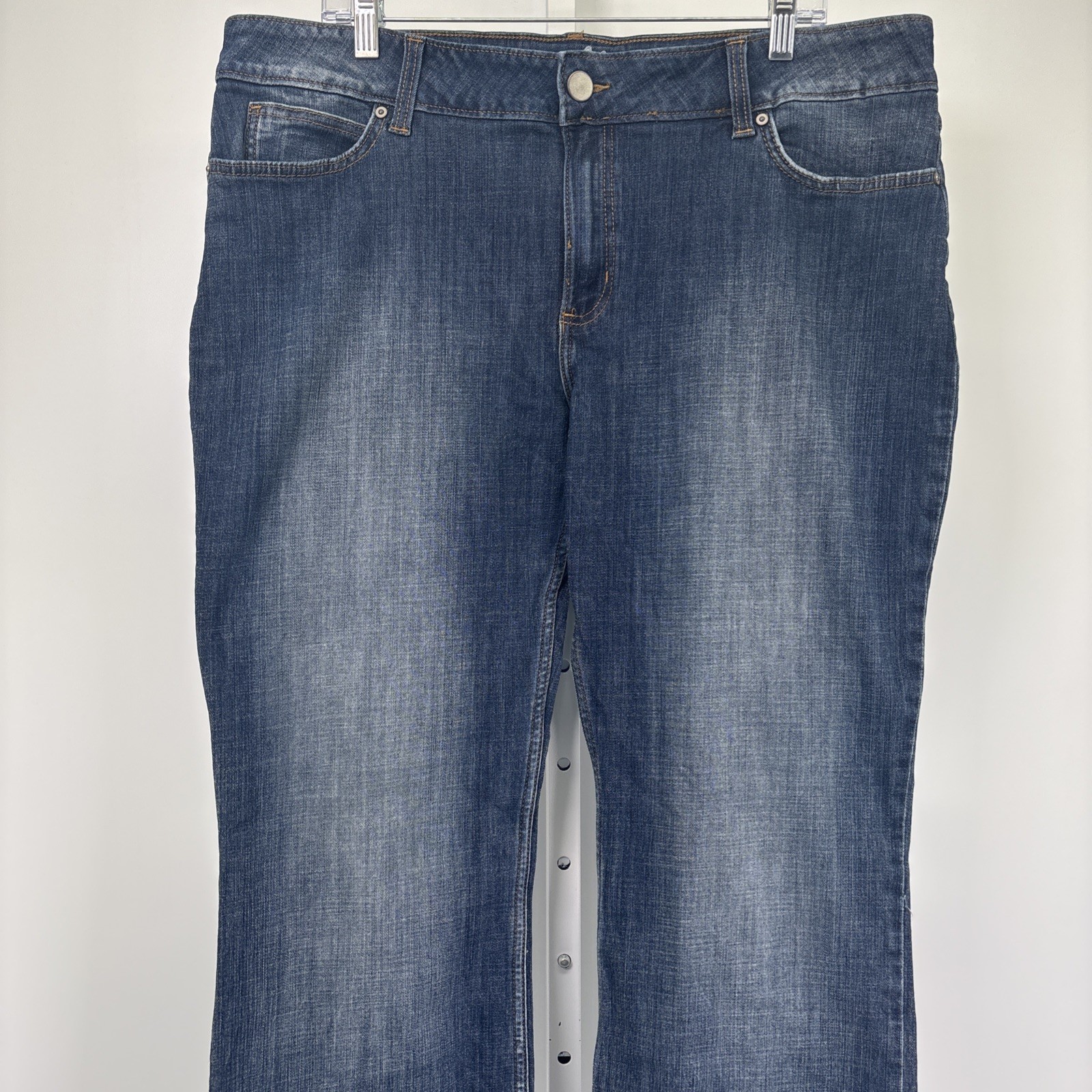 Wrangler Retro Jeans Womens 17×34 (38×34) Boot Cut Med Wash Fade Denim Western