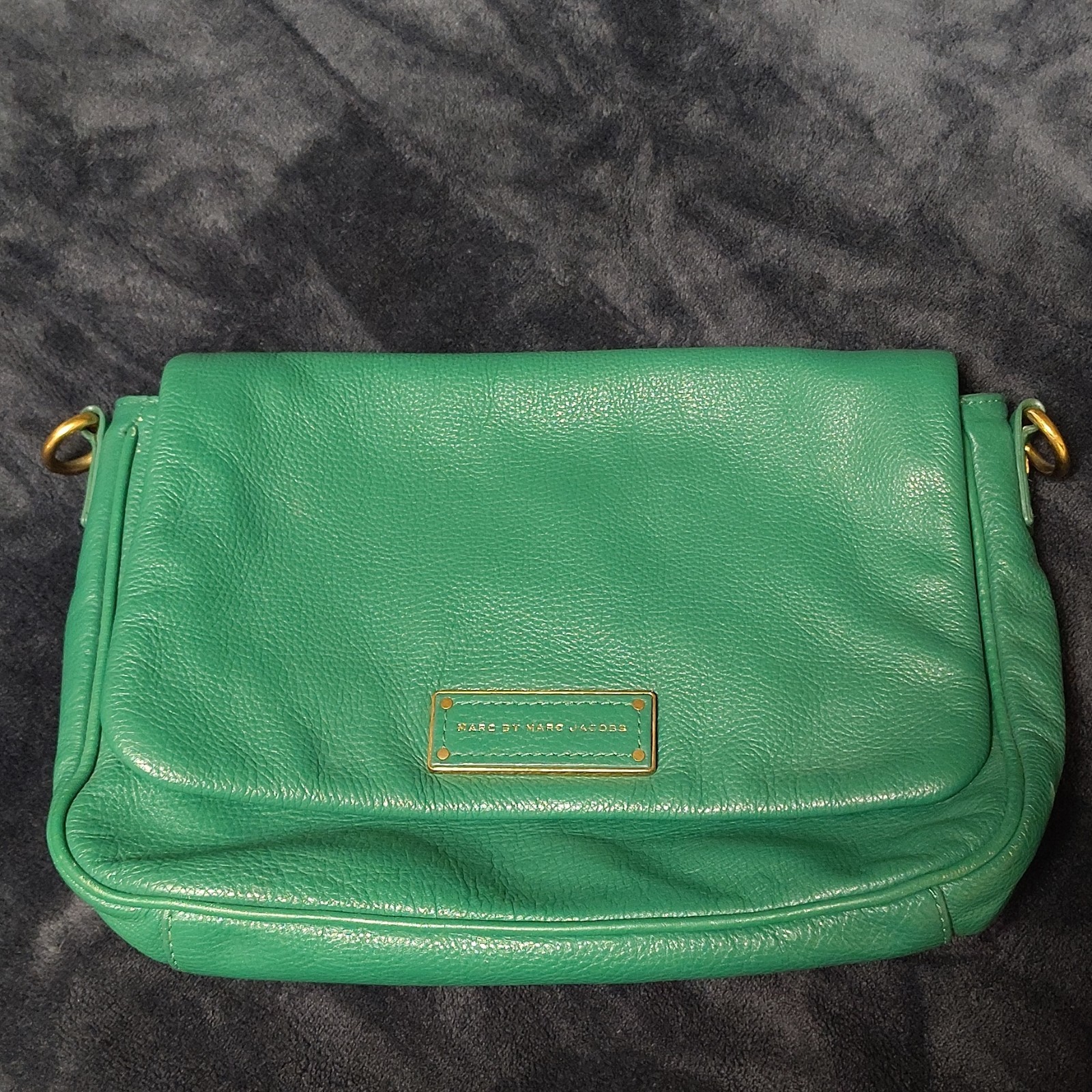 Marc by Marc Jacobs Green Pebbled Shoulder Bag Snap Closure Gold Hardware
