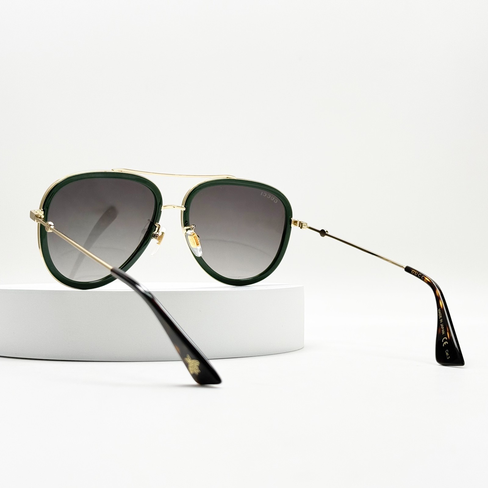 Gucci GG0062S 003 Aviator Sunglasses Green Red Gold Frame Gray Lens 57mm