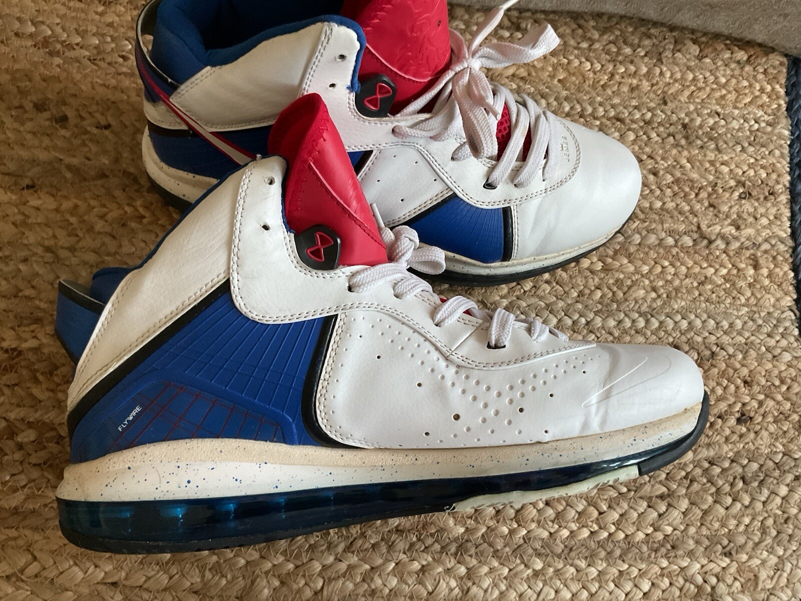 Nike 2010 LeBron James Flywire “Veterans Day” High Top Basketball Shoes Mens 13