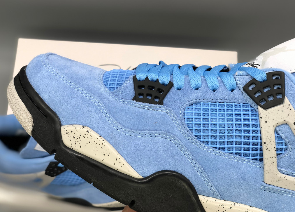 Jordan 4 Retro “University Blue” Men’s Mid Top Basketball Shoes